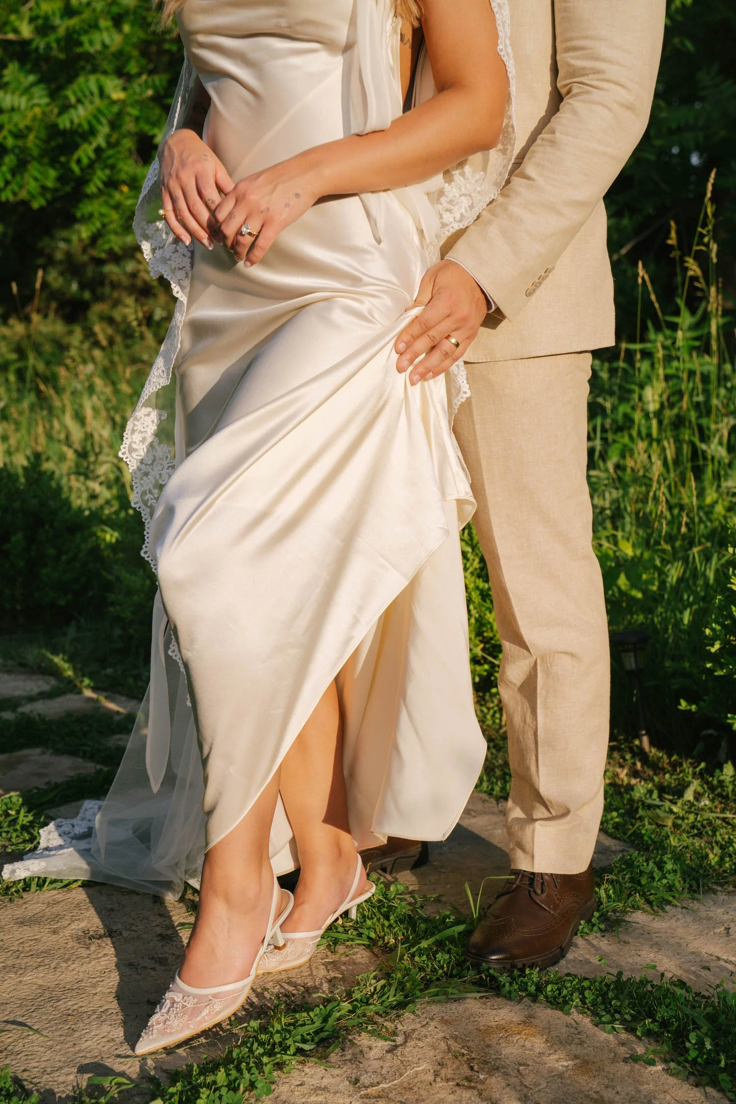 madison-spencer-elopement-iris-aisle-winterset-iowa-raelyn-ramey-photography-211.jpg