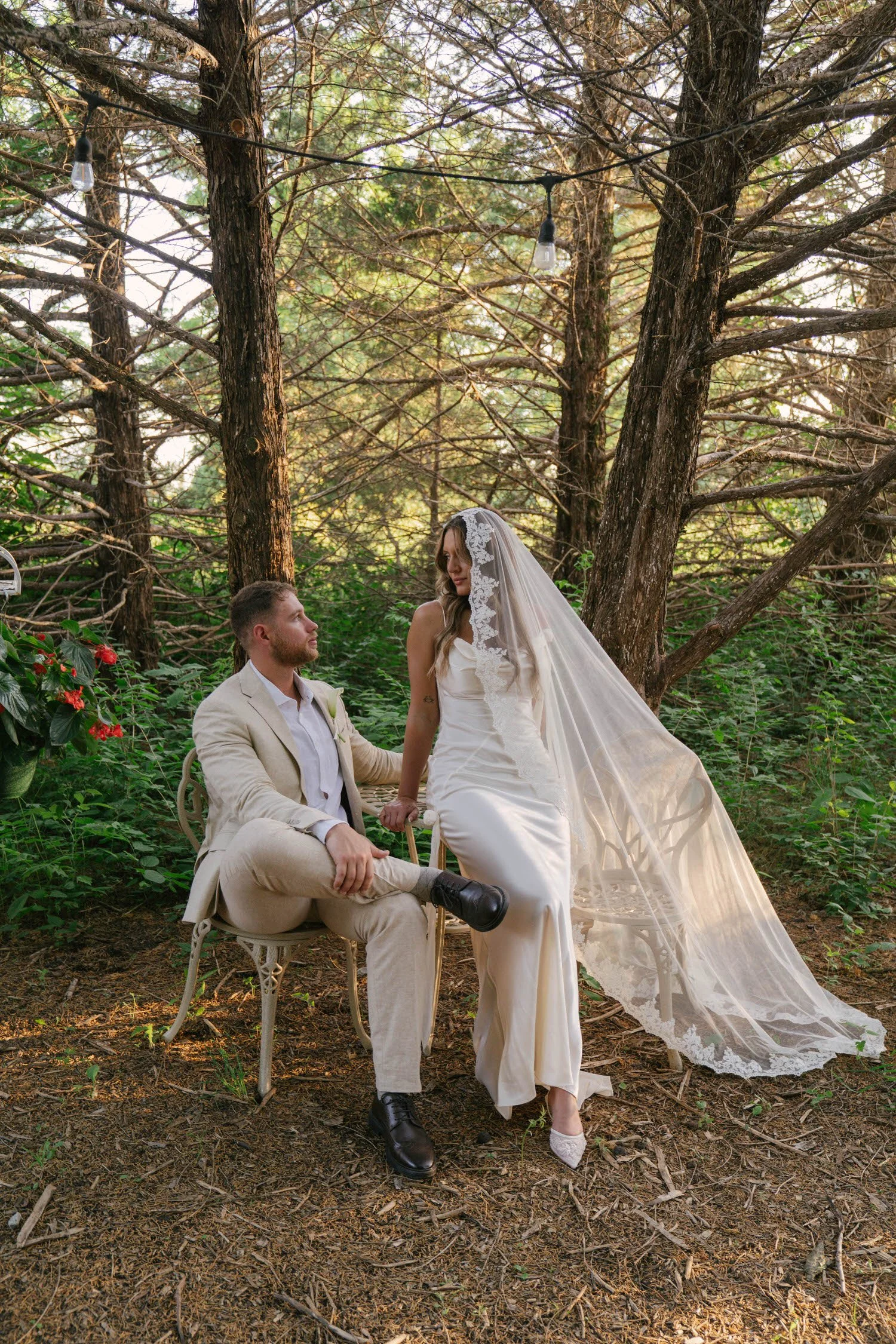 madison-spencer-elopement-iris-aisle-winterset-iowa-raelyn-ramey-photography-225.jpg