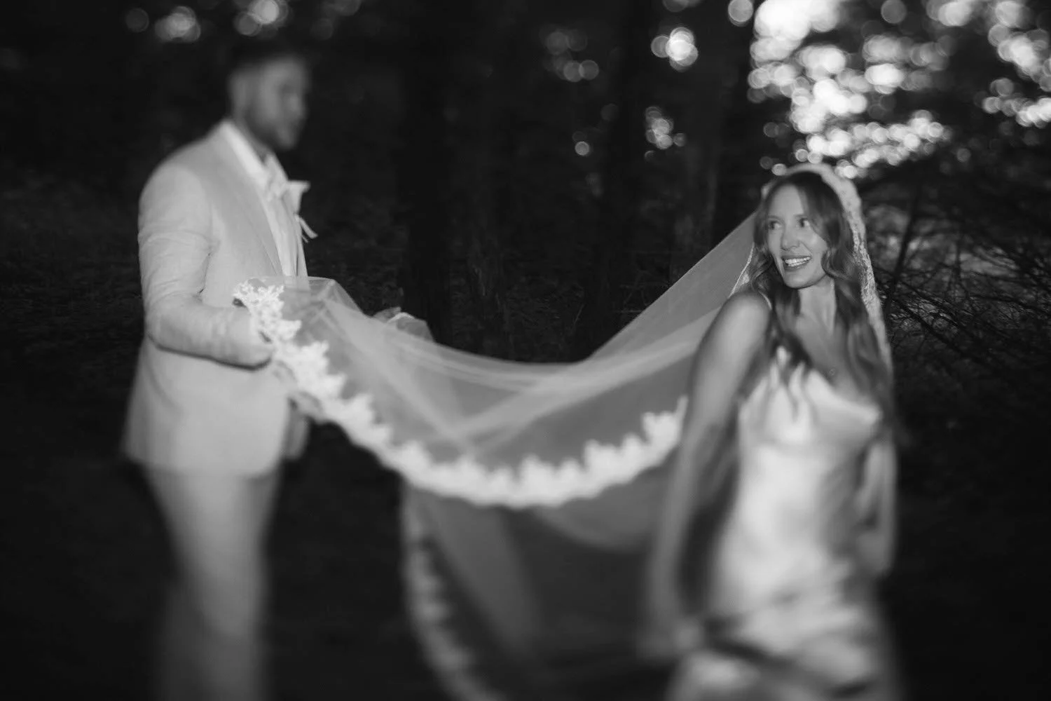 madison-spencer-elopement-iris-aisle-winterset-iowa-raelyn-ramey-photography-240.jpg