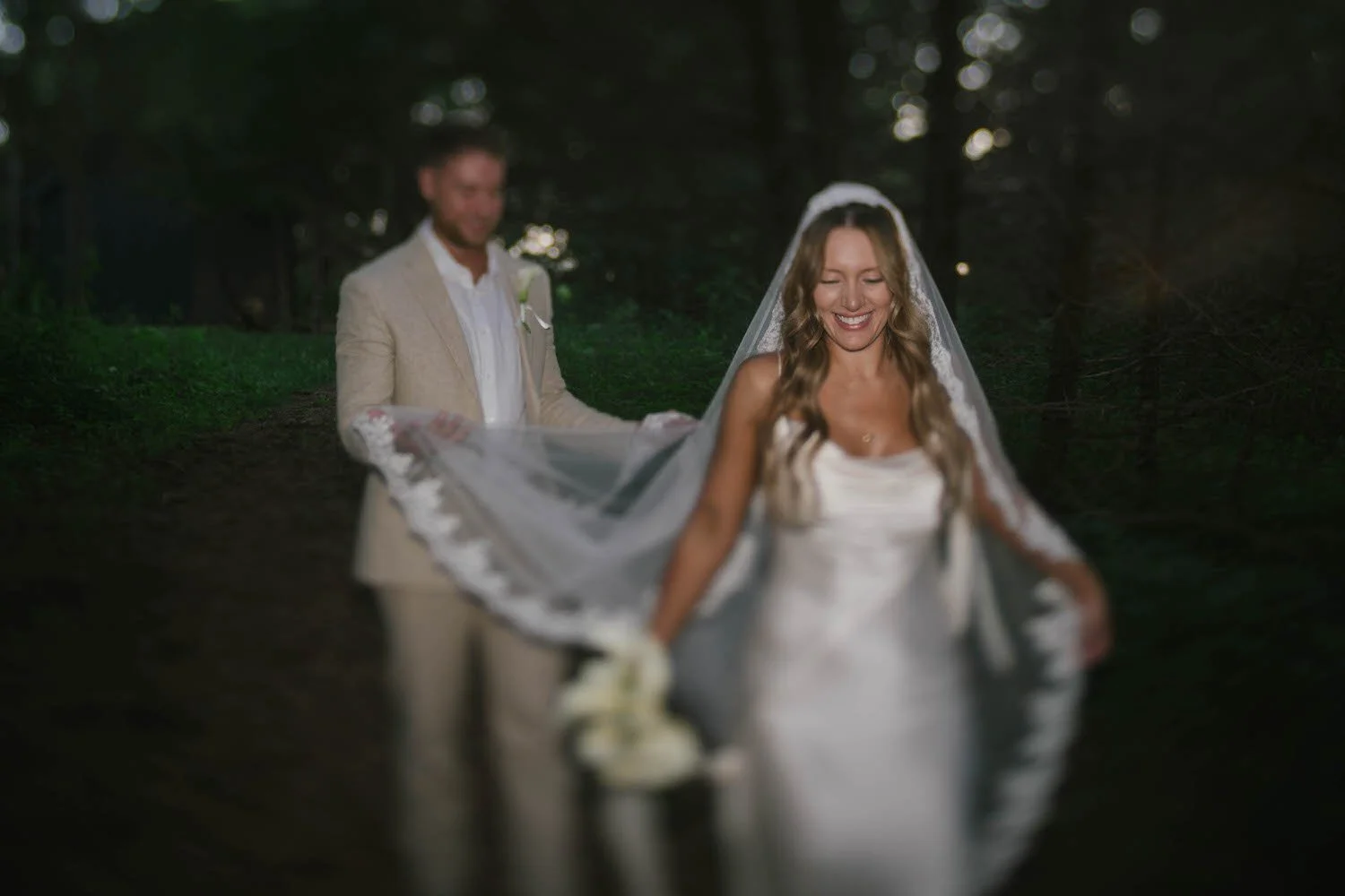madison-spencer-elopement-iris-aisle-winterset-iowa-raelyn-ramey-photography-241.jpg