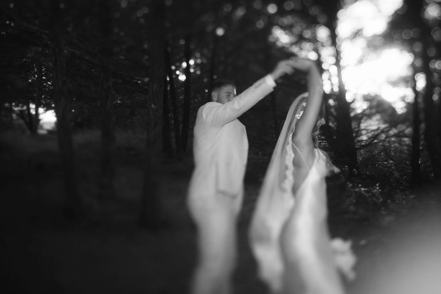 madison-spencer-elopement-iris-aisle-winterset-iowa-raelyn-ramey-photography-244.jpg