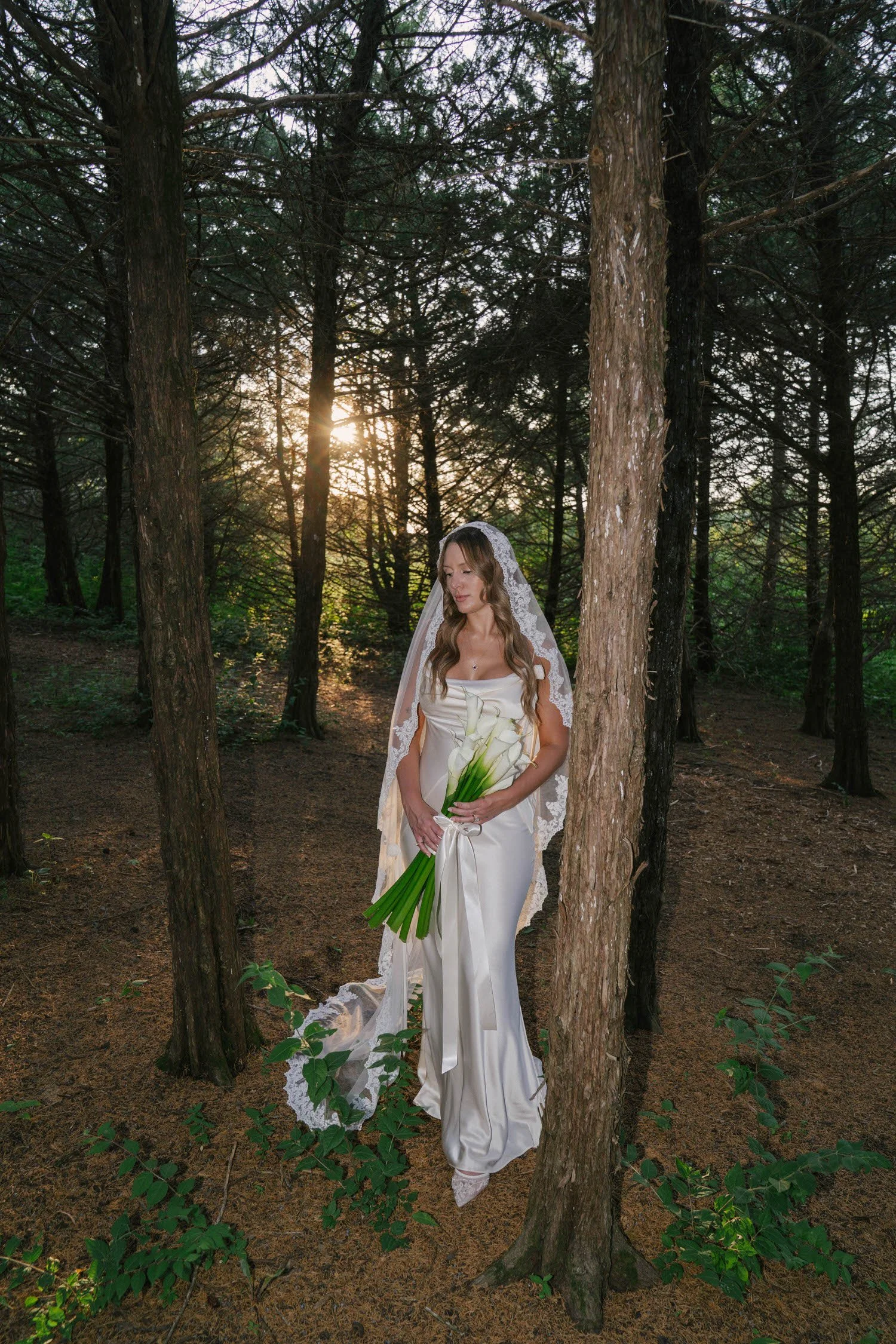madison-spencer-elopement-iris-aisle-winterset-iowa-raelyn-ramey-photography-246.jpg