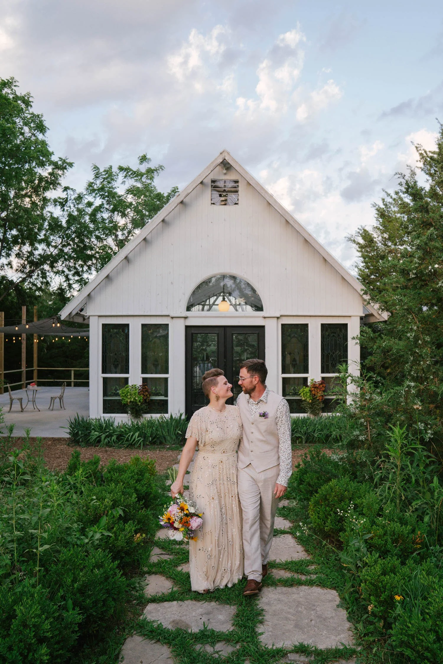 felicia-jeremy-elopement-iris-aisle-winterset-iowa-raelyn-ramey-photography-191.jpg