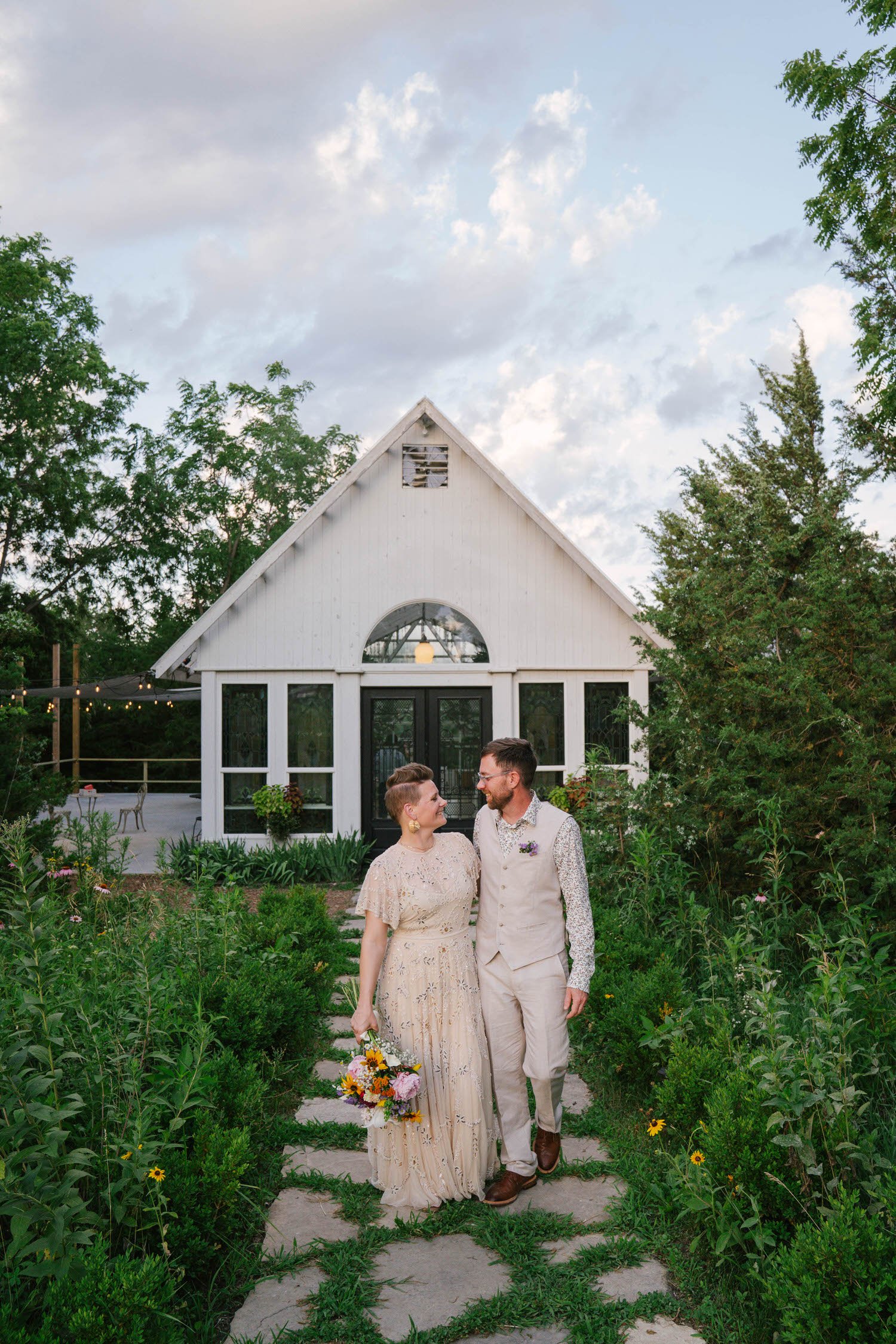 felicia-jeremy-elopement-iris-aisle-winterset-iowa-raelyn-ramey-photography-194.jpg