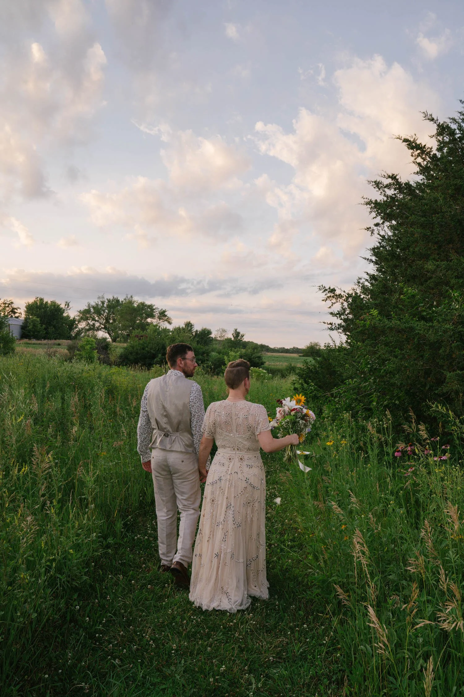 felicia-jeremy-elopement-iris-aisle-winterset-iowa-raelyn-ramey-photography-205.jpg