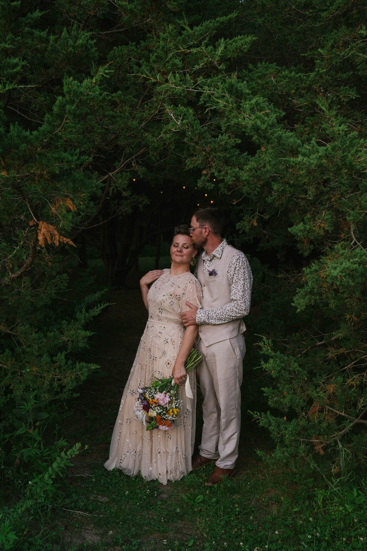 felicia-jeremy-elopement-iris-aisle-winterset-iowa-raelyn-ramey-photography-231.jpg