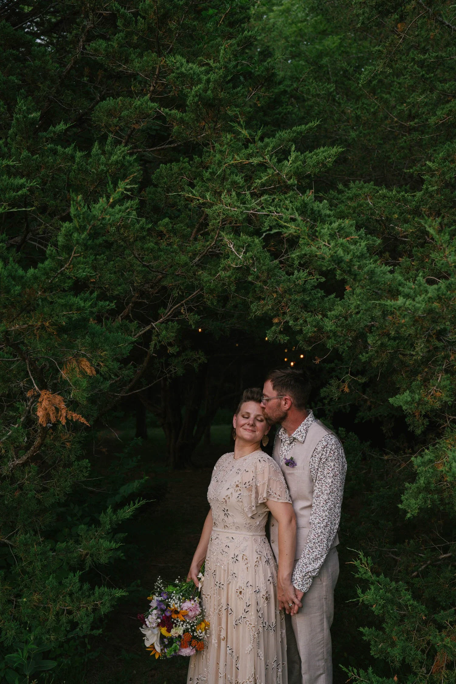 felicia-jeremy-elopement-iris-aisle-winterset-iowa-raelyn-ramey-photography-233.jpg