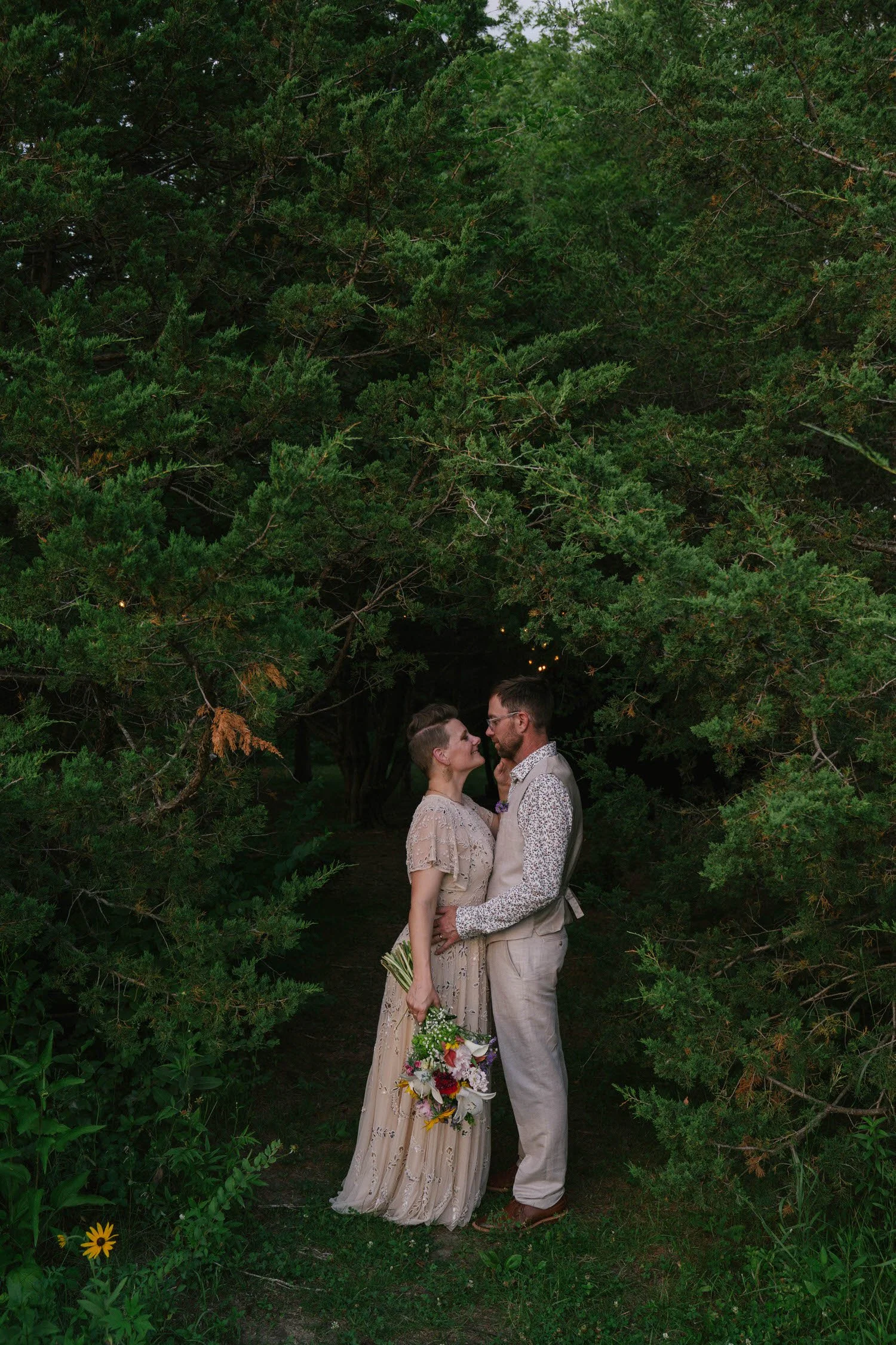 felicia-jeremy-elopement-iris-aisle-winterset-iowa-raelyn-ramey-photography-235.jpg