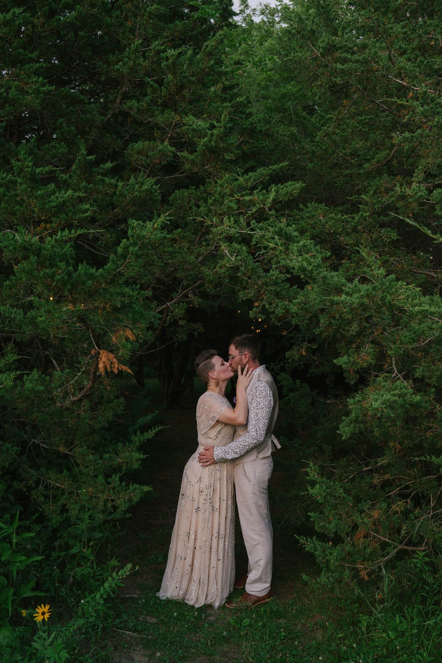 felicia-jeremy-elopement-iris-aisle-winterset-iowa-raelyn-ramey-photography-236.jpg
