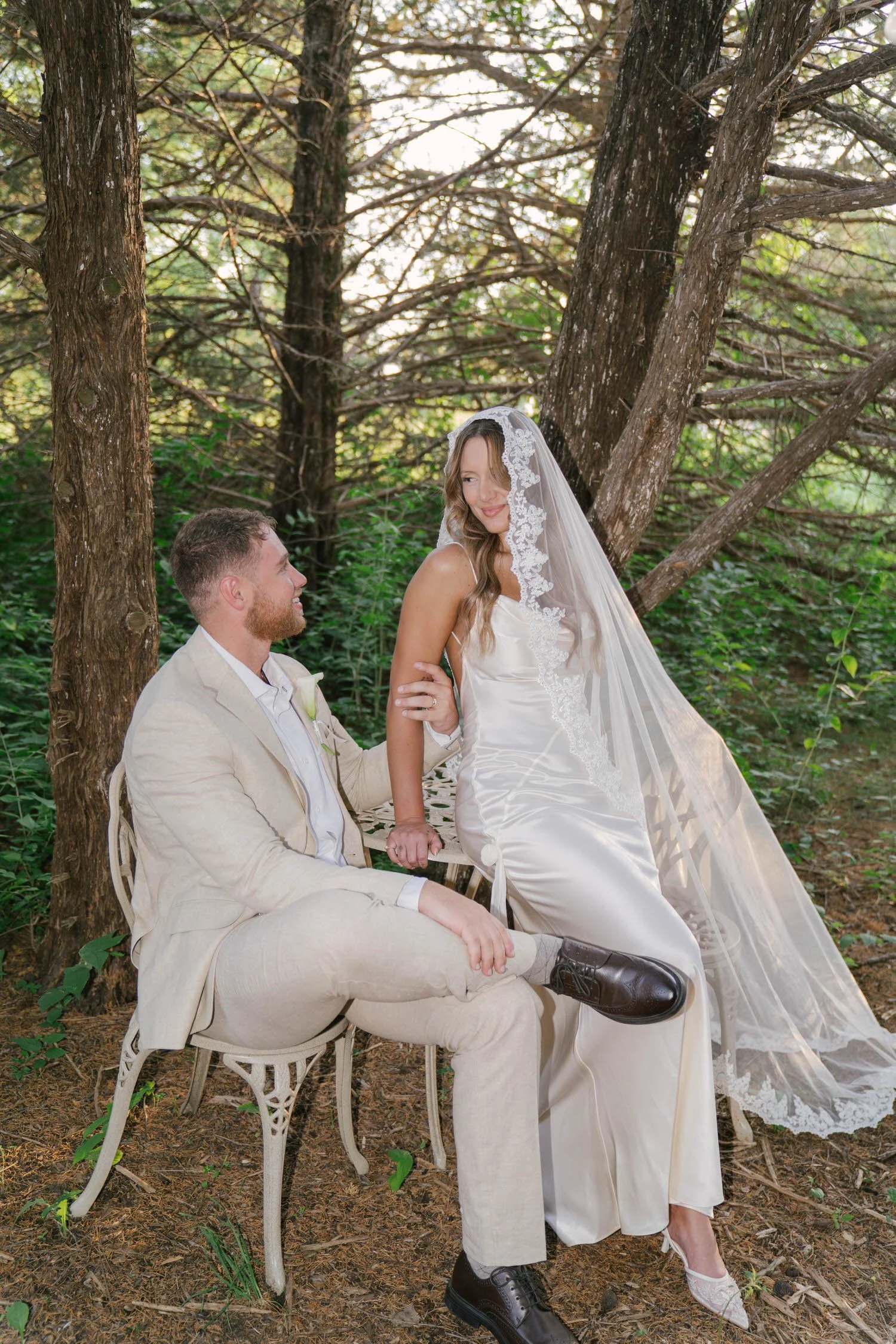 madison-spencer-elopement-iris-aisle-winterset-iowa-raelyn-ramey-photography-226.jpg