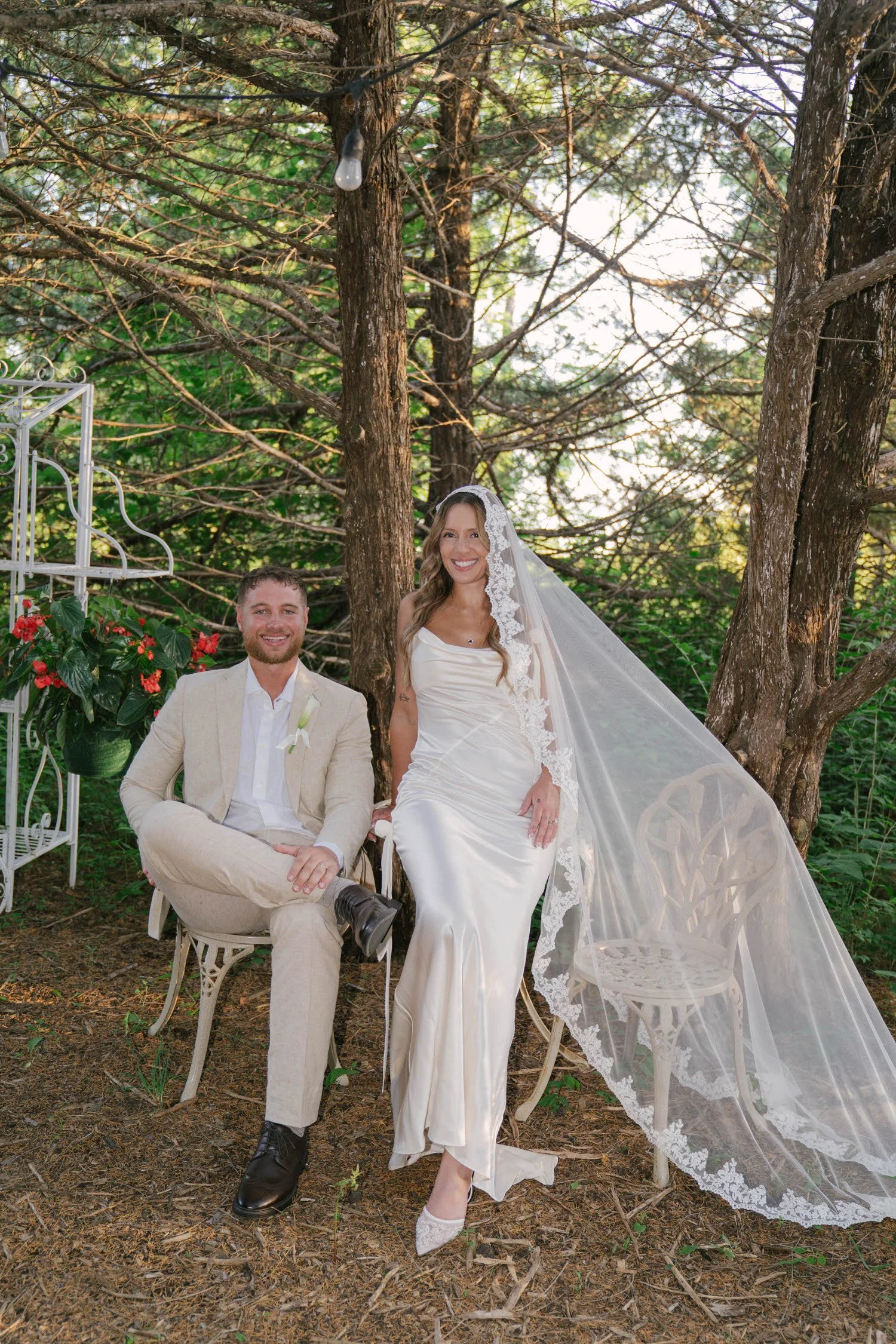 madison-spencer-elopement-iris-aisle-winterset-iowa-raelyn-ramey-photography-227.jpg