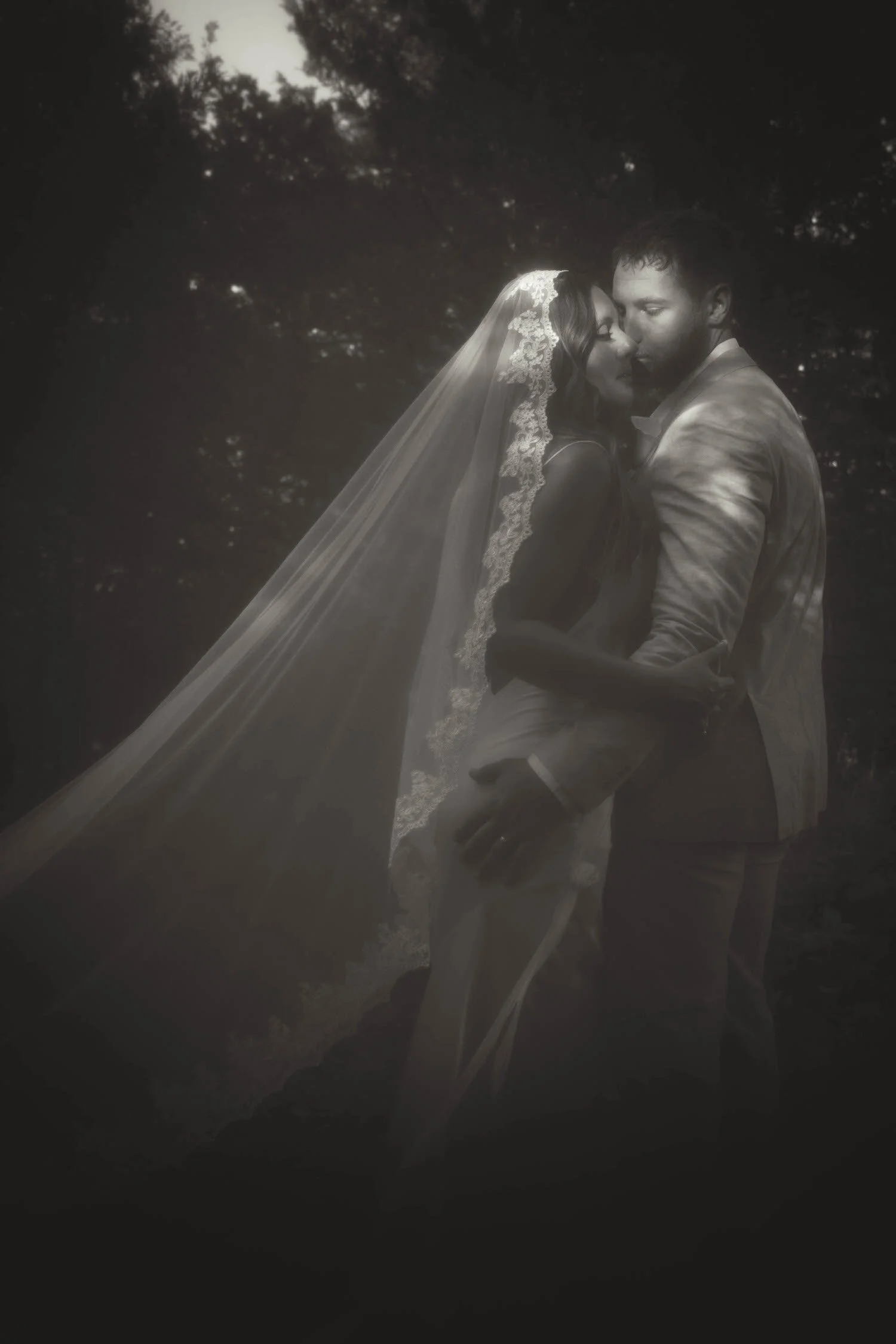 madison-spencer-elopement-iris-aisle-winterset-iowa-raelyn-ramey-photography-235.jpg
