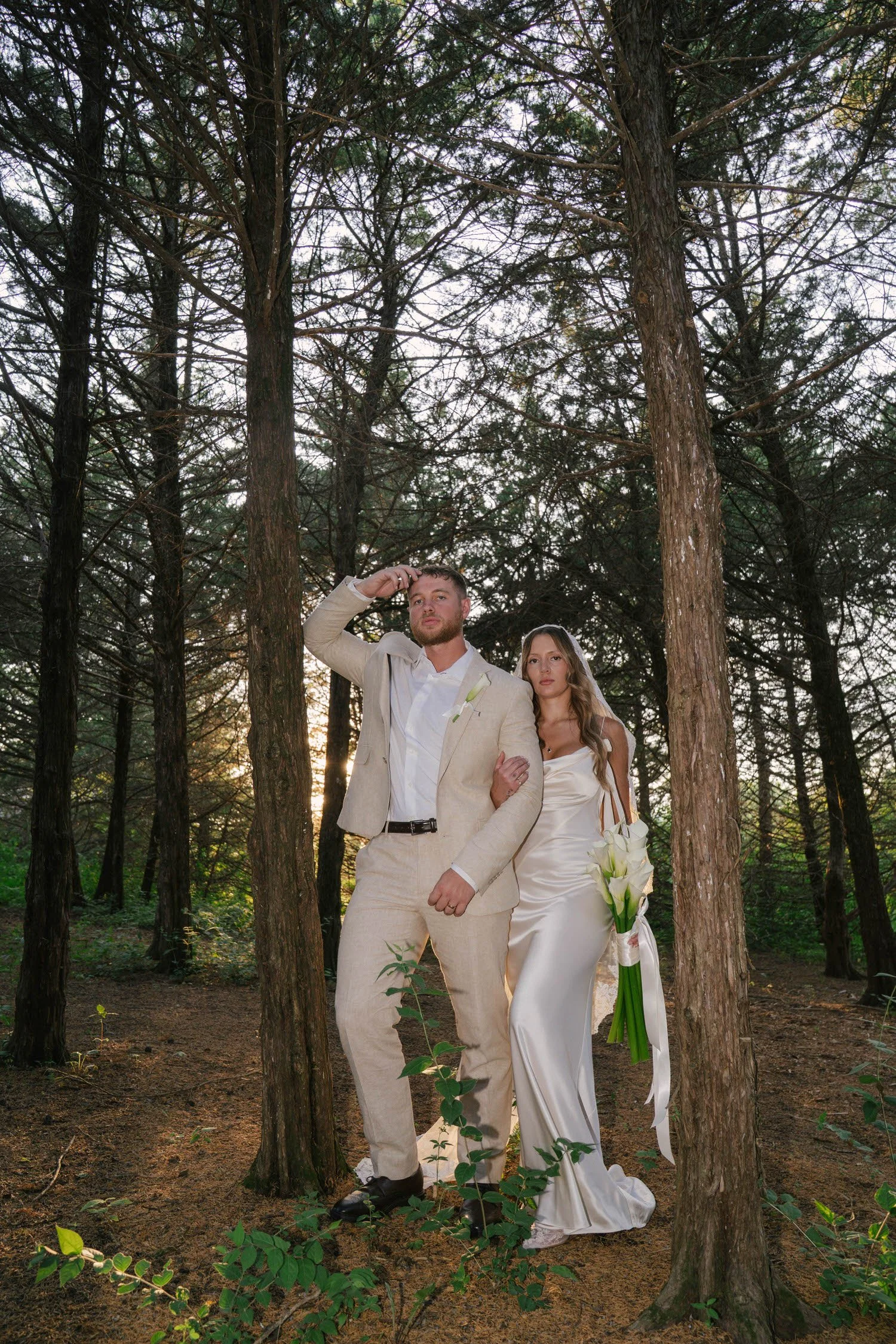 madison-spencer-elopement-iris-aisle-winterset-iowa-raelyn-ramey-photography-249.jpg