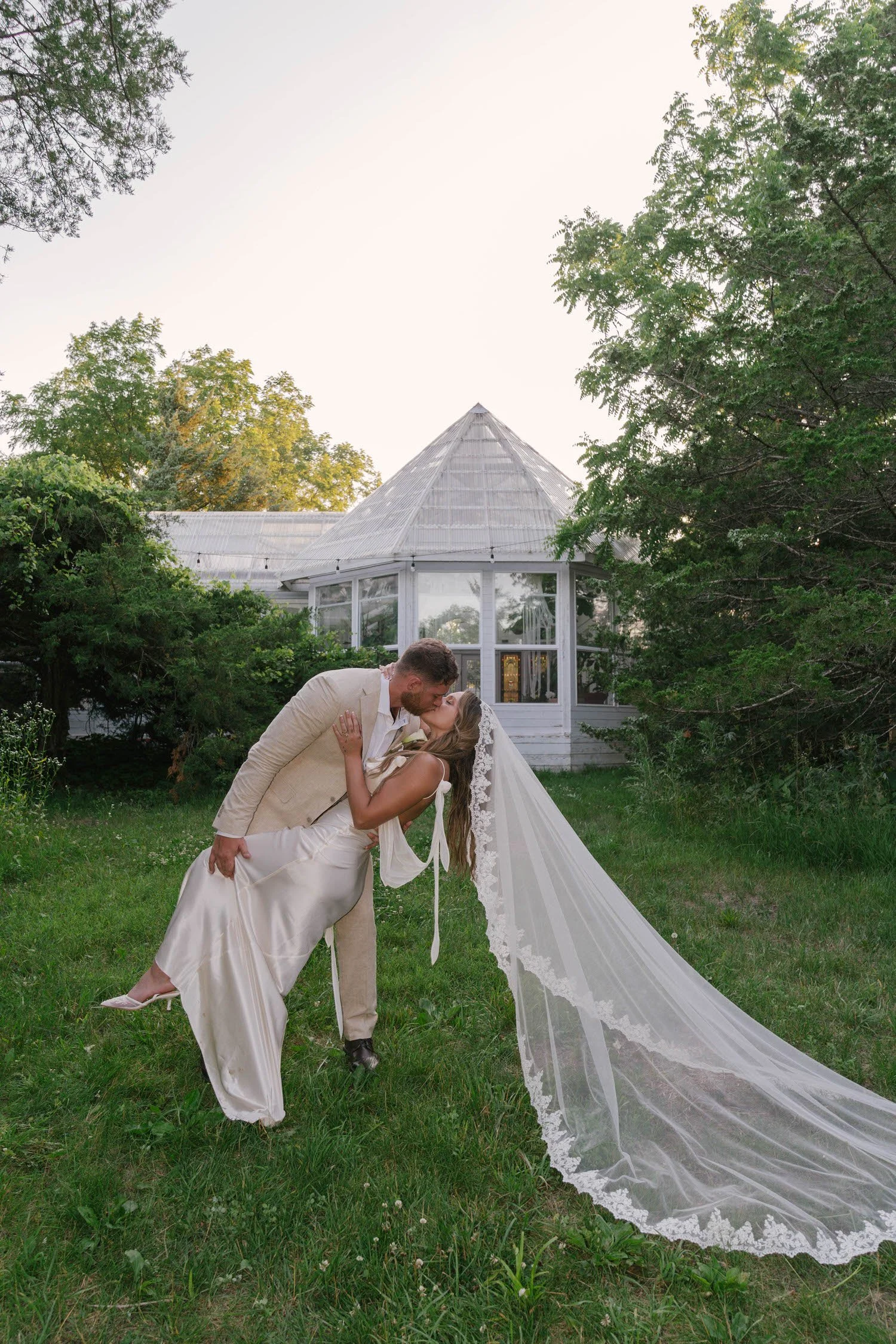 madison-spencer-elopement-iris-aisle-winterset-iowa-raelyn-ramey-photography-267.jpg