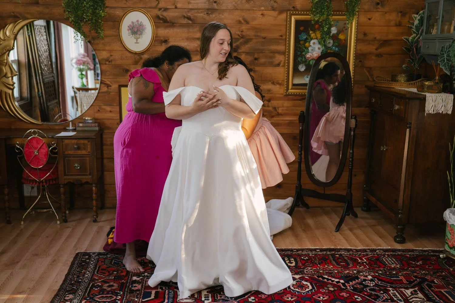 grace-parker-elopement-iris-aisle-winterset-iowa-raelyn-ramey-photography-15.jpg