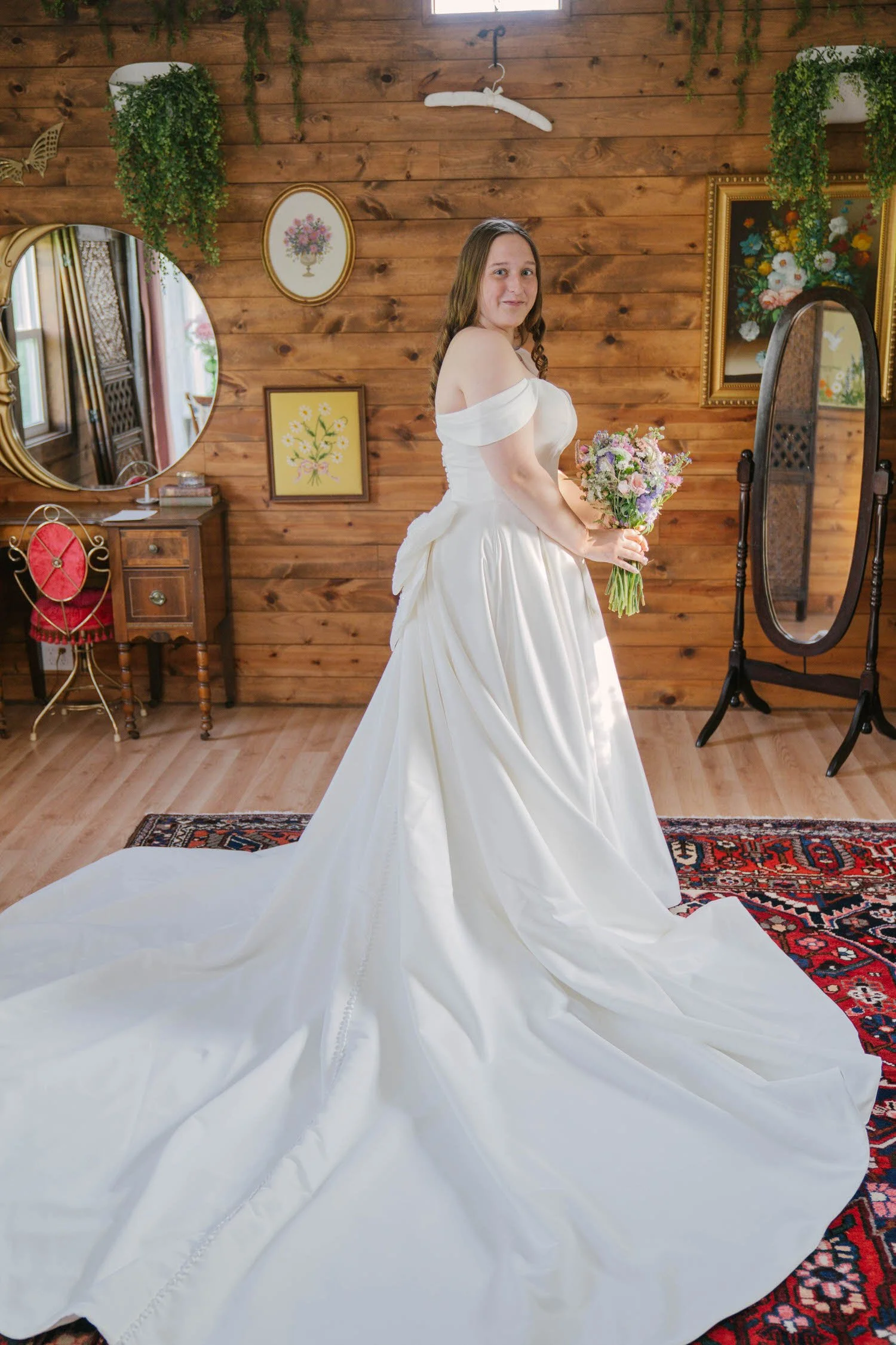 grace-parker-elopement-iris-aisle-winterset-iowa-raelyn-ramey-photography-28.jpg