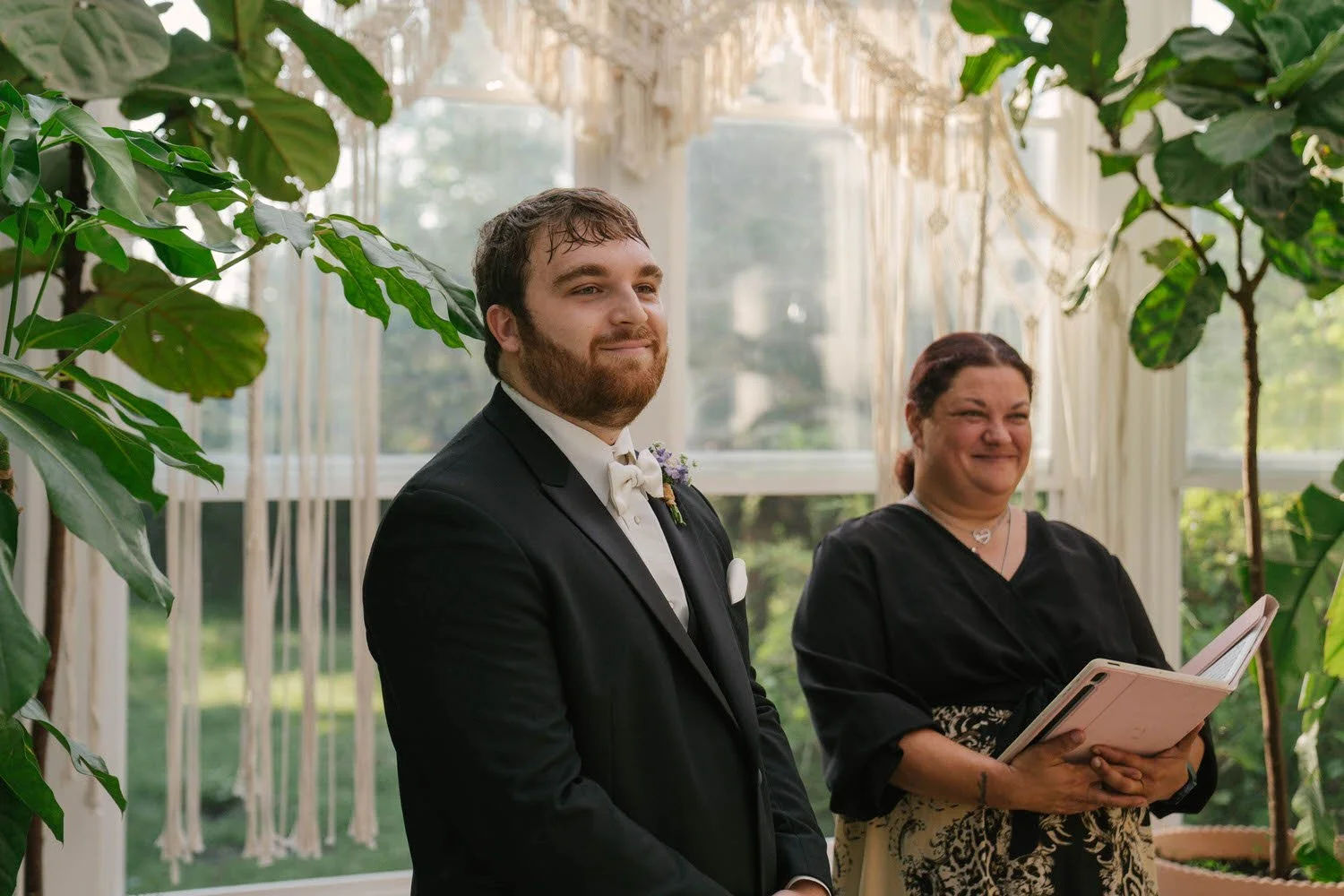 grace-parker-elopement-iris-aisle-winterset-iowa-raelyn-ramey-photography-41.jpg
