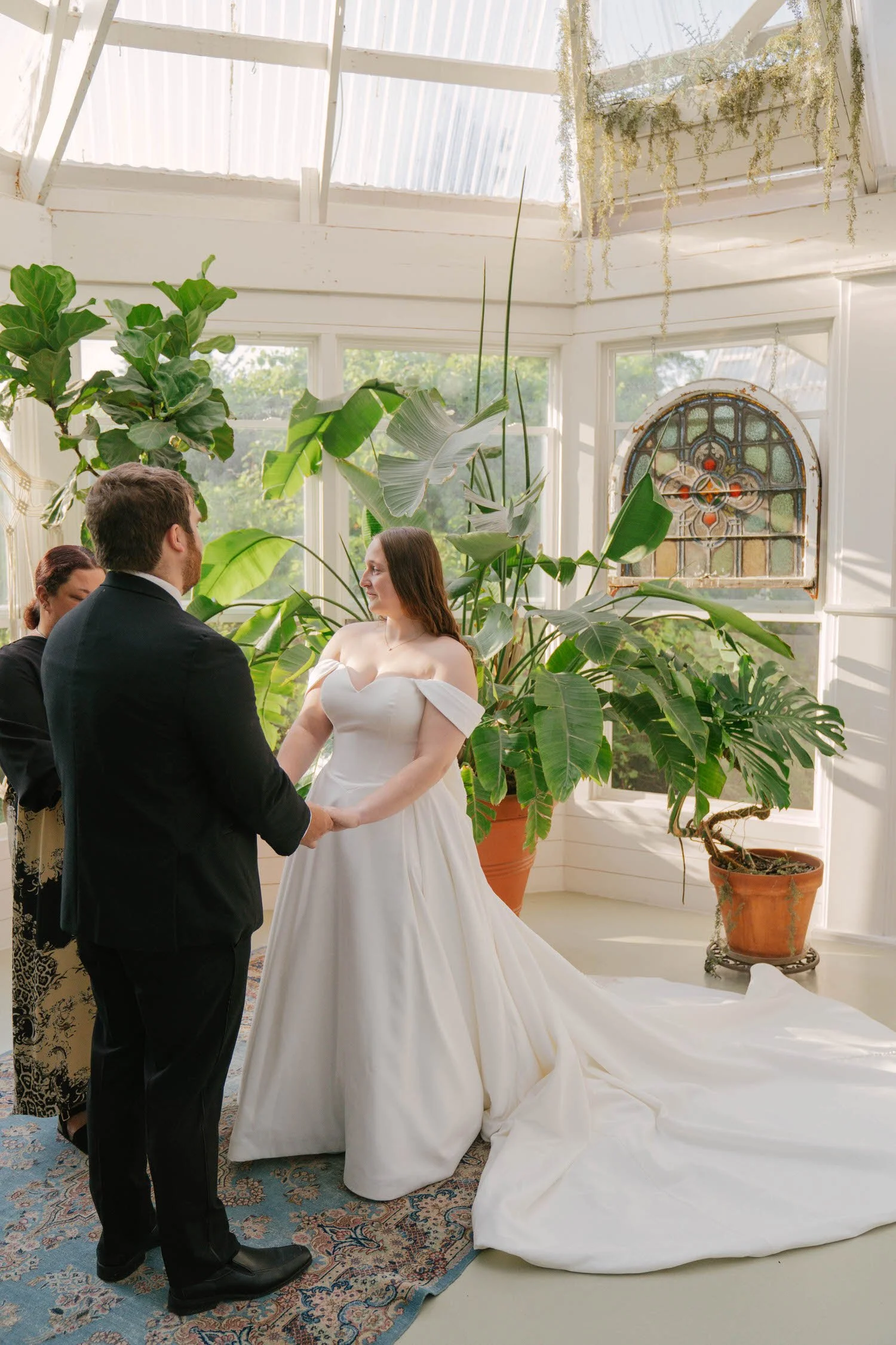 grace-parker-elopement-iris-aisle-winterset-iowa-raelyn-ramey-photography-52.jpg