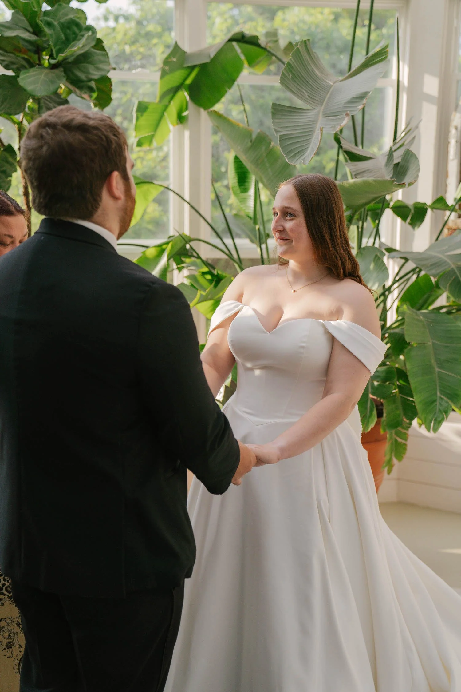 grace-parker-elopement-iris-aisle-winterset-iowa-raelyn-ramey-photography-53.jpg