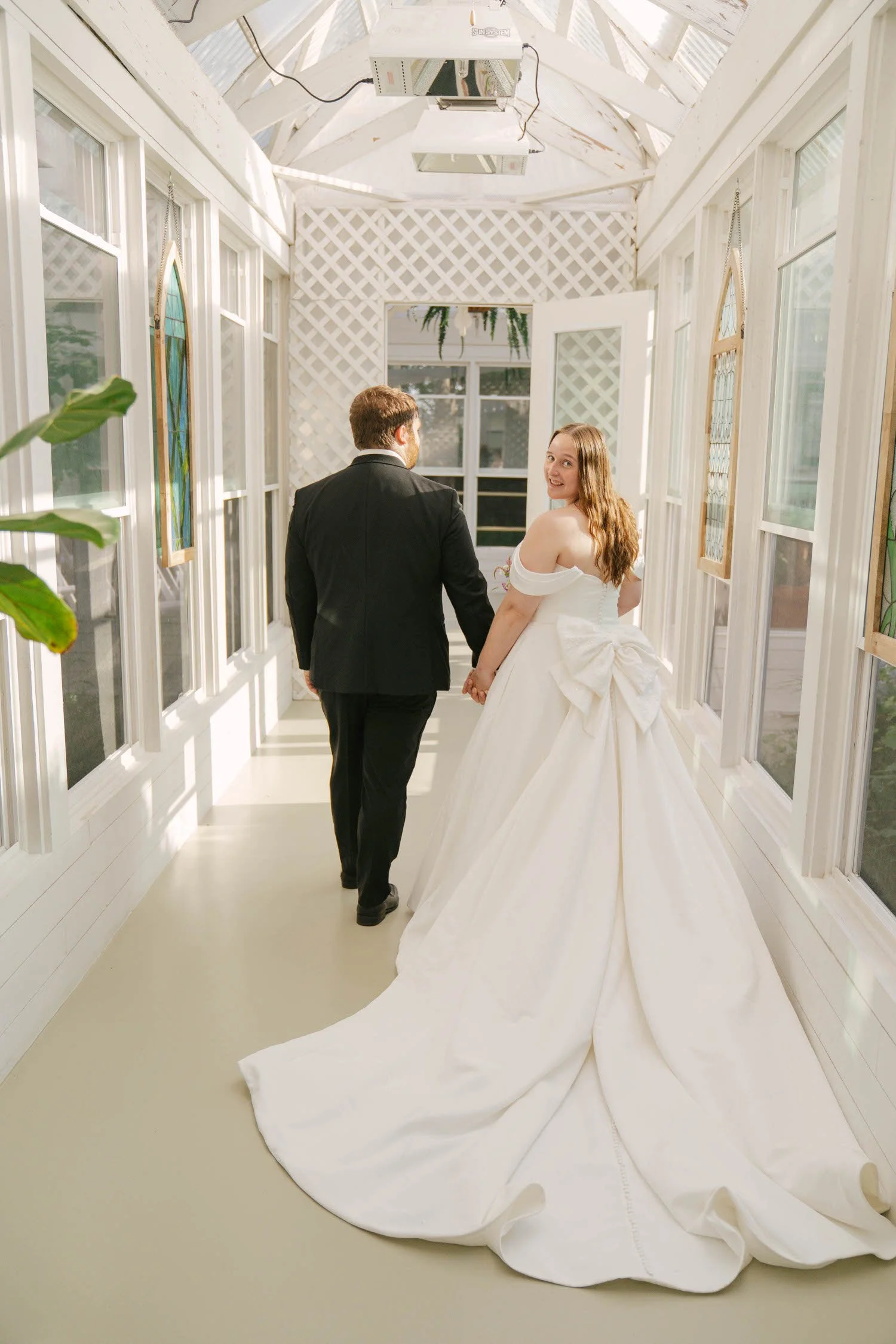 grace-parker-elopement-iris-aisle-winterset-iowa-raelyn-ramey-photography-135.jpg