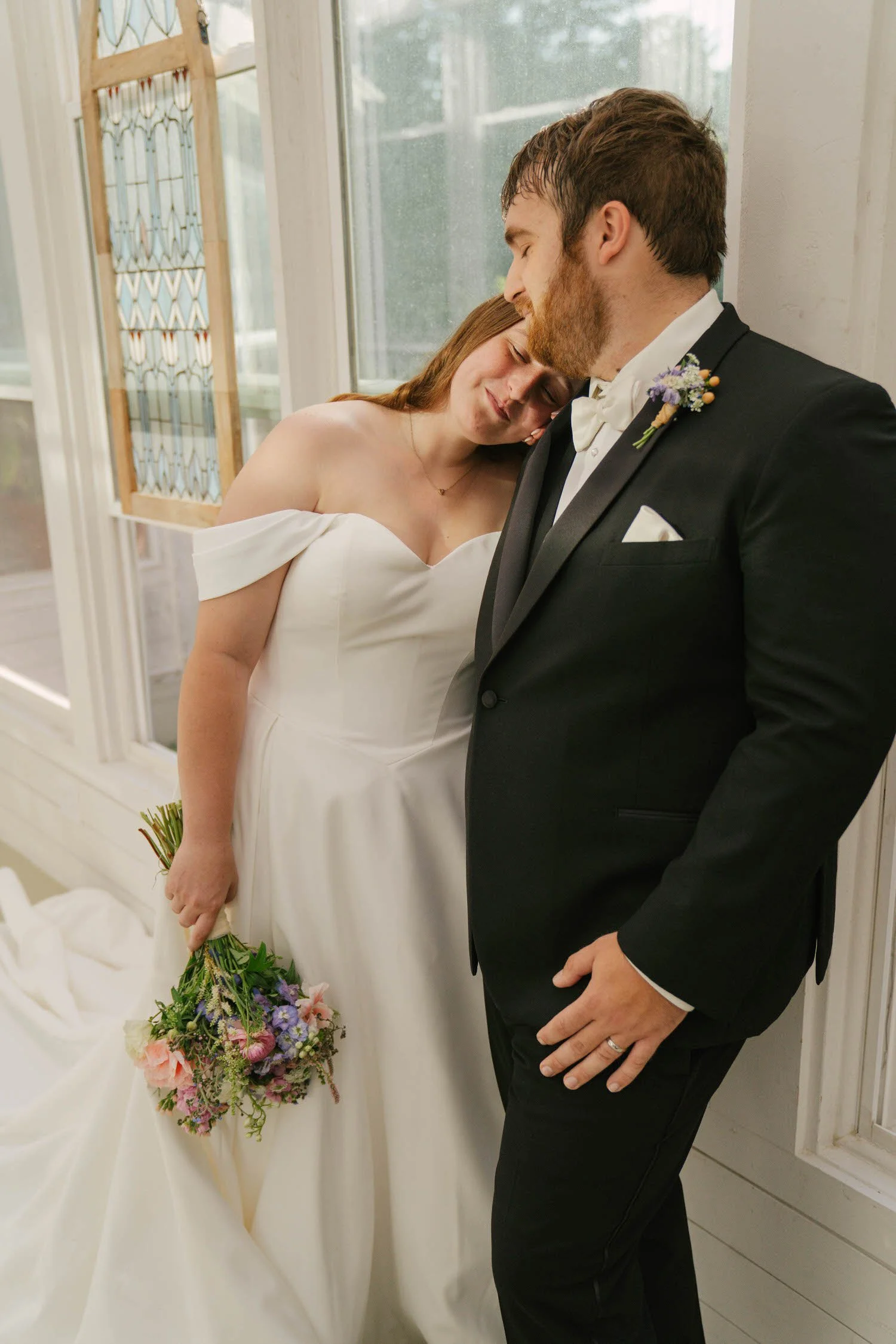 grace-parker-elopement-iris-aisle-winterset-iowa-raelyn-ramey-photography-145.jpg