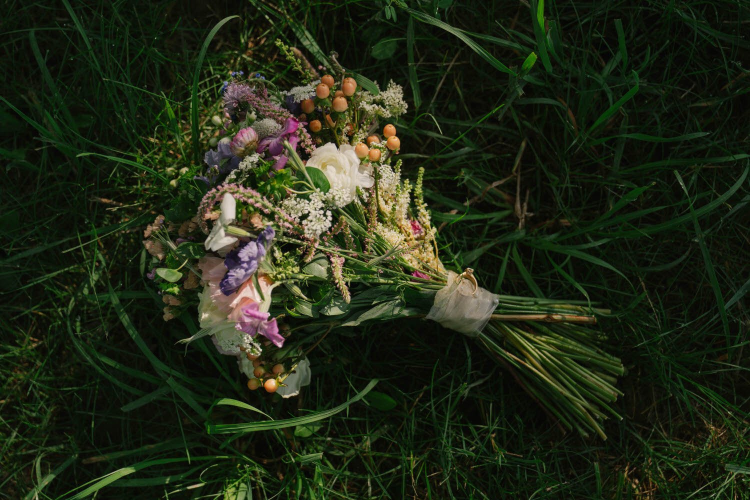 grace-parker-elopement-iris-aisle-winterset-iowa-raelyn-ramey-photography-158.jpg