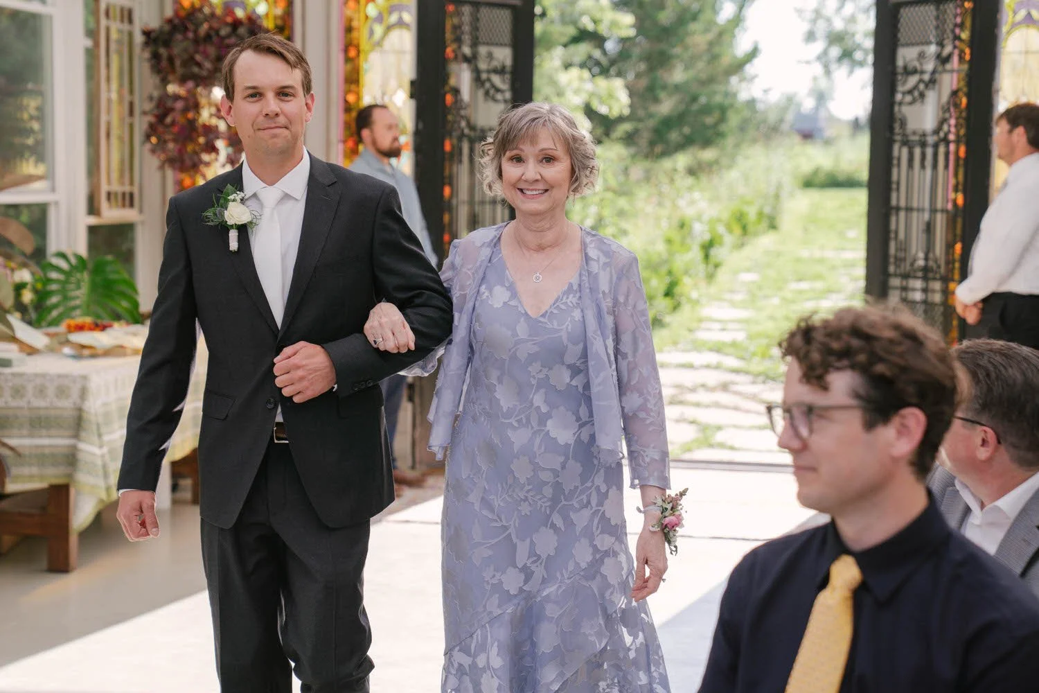 rachel-rett-micro-wedding-iris-aisle-winterset-iowa-raelyn-ramey-photography-65.jpg
