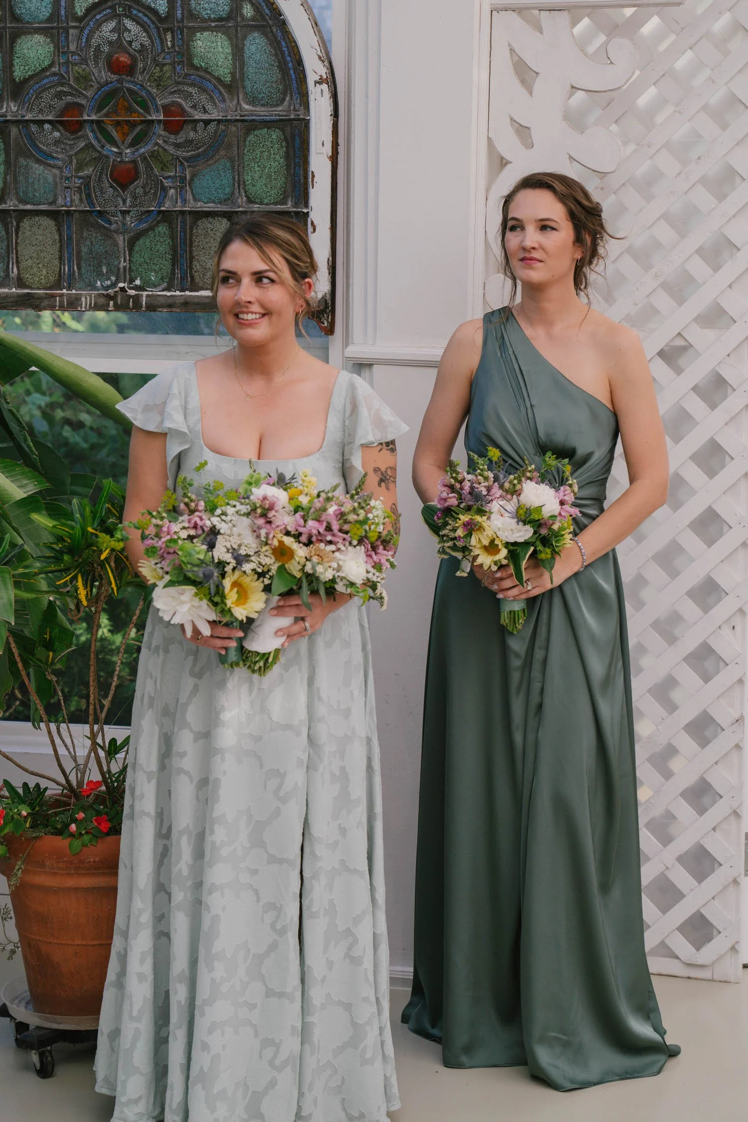 rachel-rett-micro-wedding-iris-aisle-winterset-iowa-raelyn-ramey-photography-107.jpg