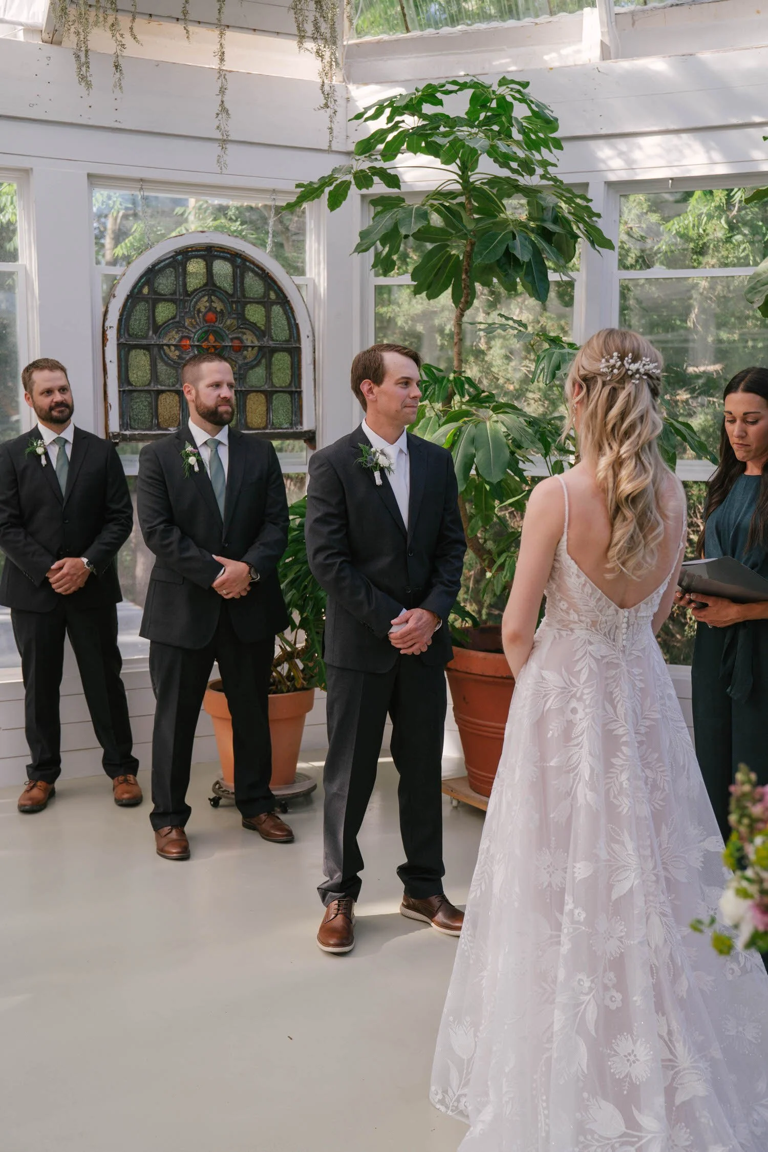 rachel-rett-micro-wedding-iris-aisle-winterset-iowa-raelyn-ramey-photography-108.jpg