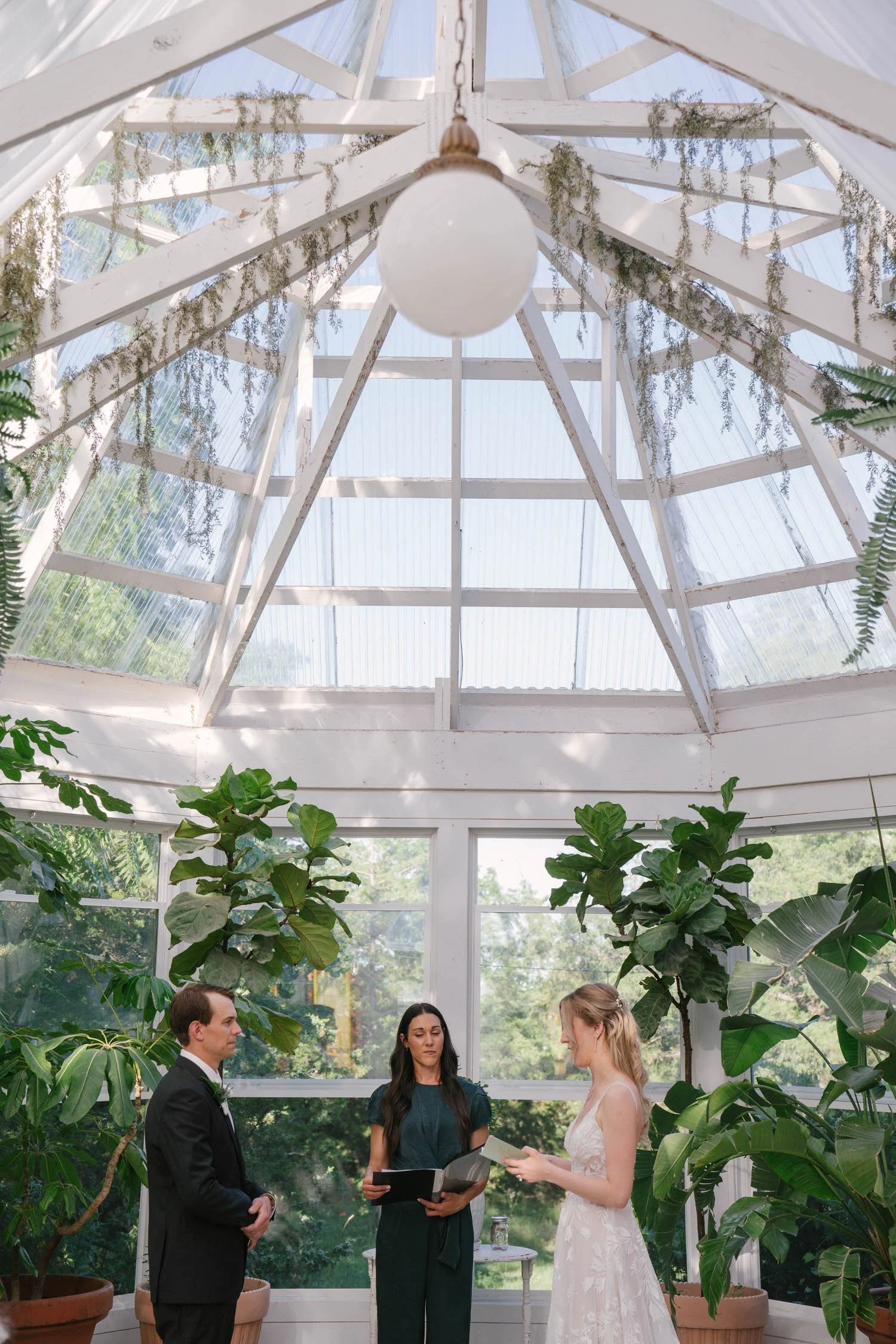 rachel-rett-micro-wedding-iris-aisle-winterset-iowa-raelyn-ramey-photography-136.jpg
