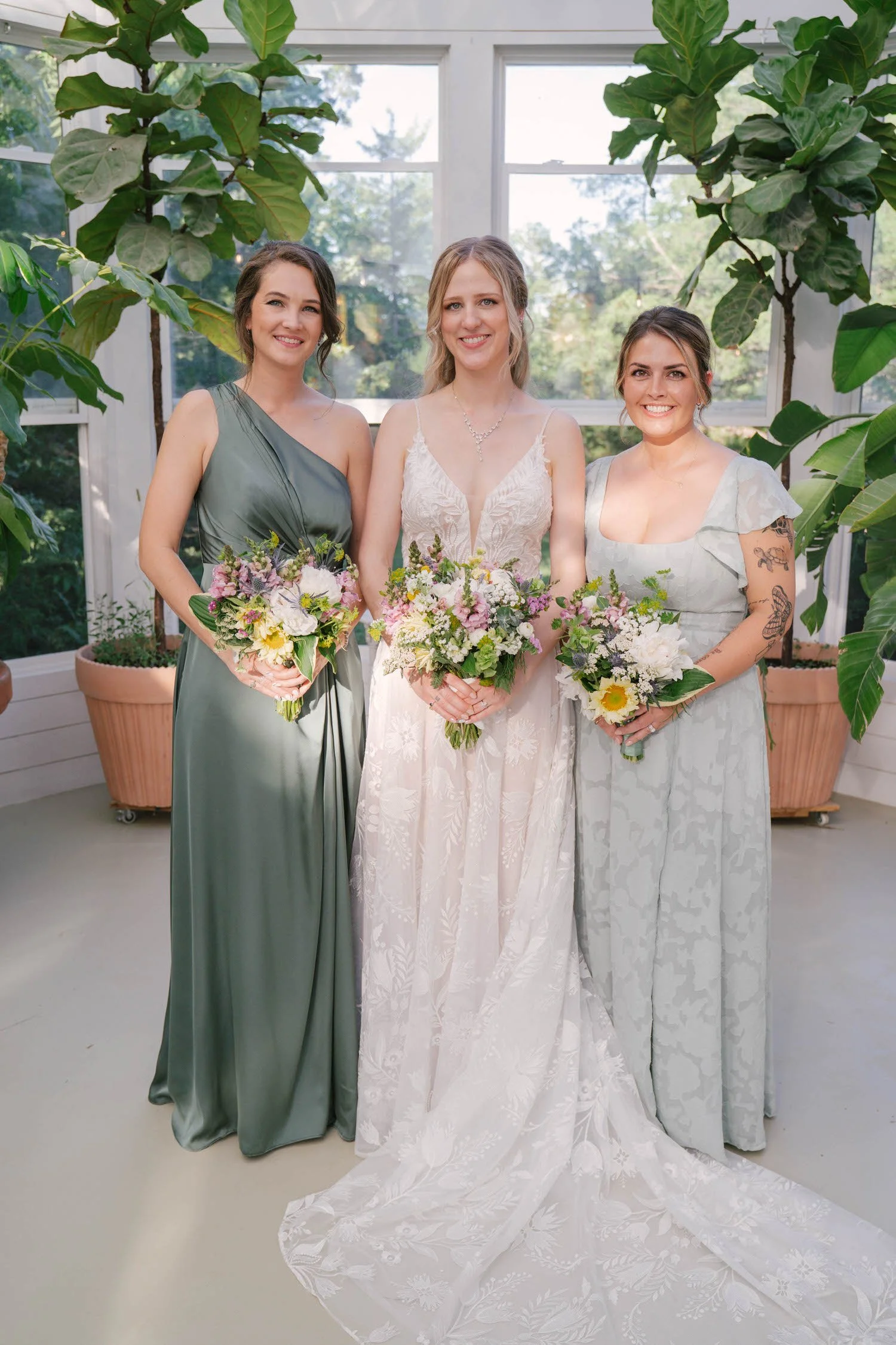 rachel-rett-micro-wedding-iris-aisle-winterset-iowa-raelyn-ramey-photography-194.jpg