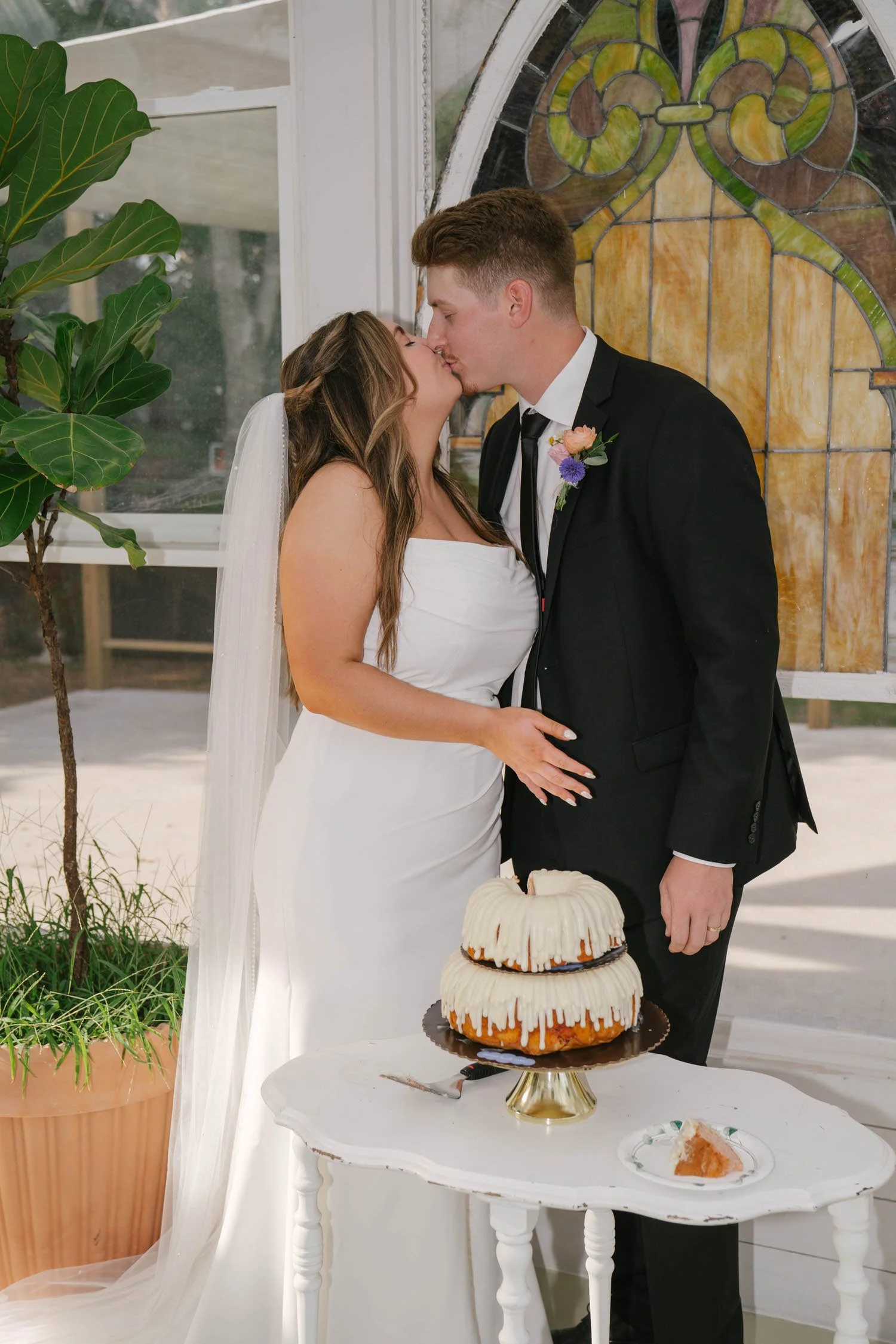lauryn-trent-elopement-iris-aisle-winterset-iowa-raelyn-ramey-photography-182.jpg