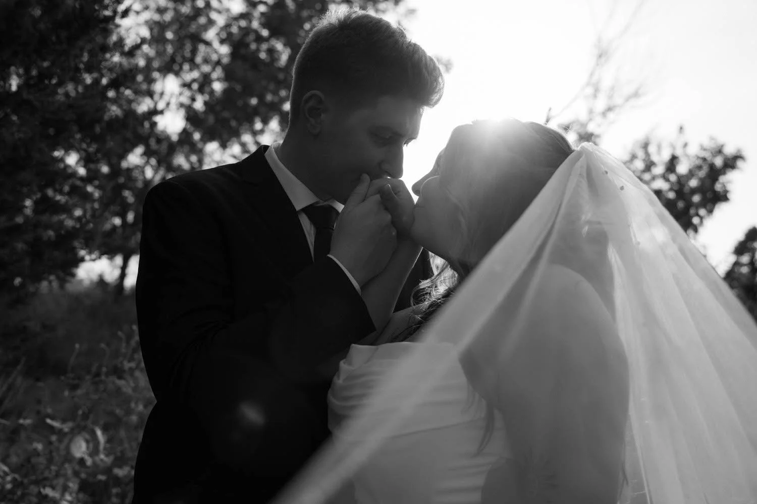 lauryn-trent-elopement-iris-aisle-winterset-iowa-raelyn-ramey-photography-271.jpg