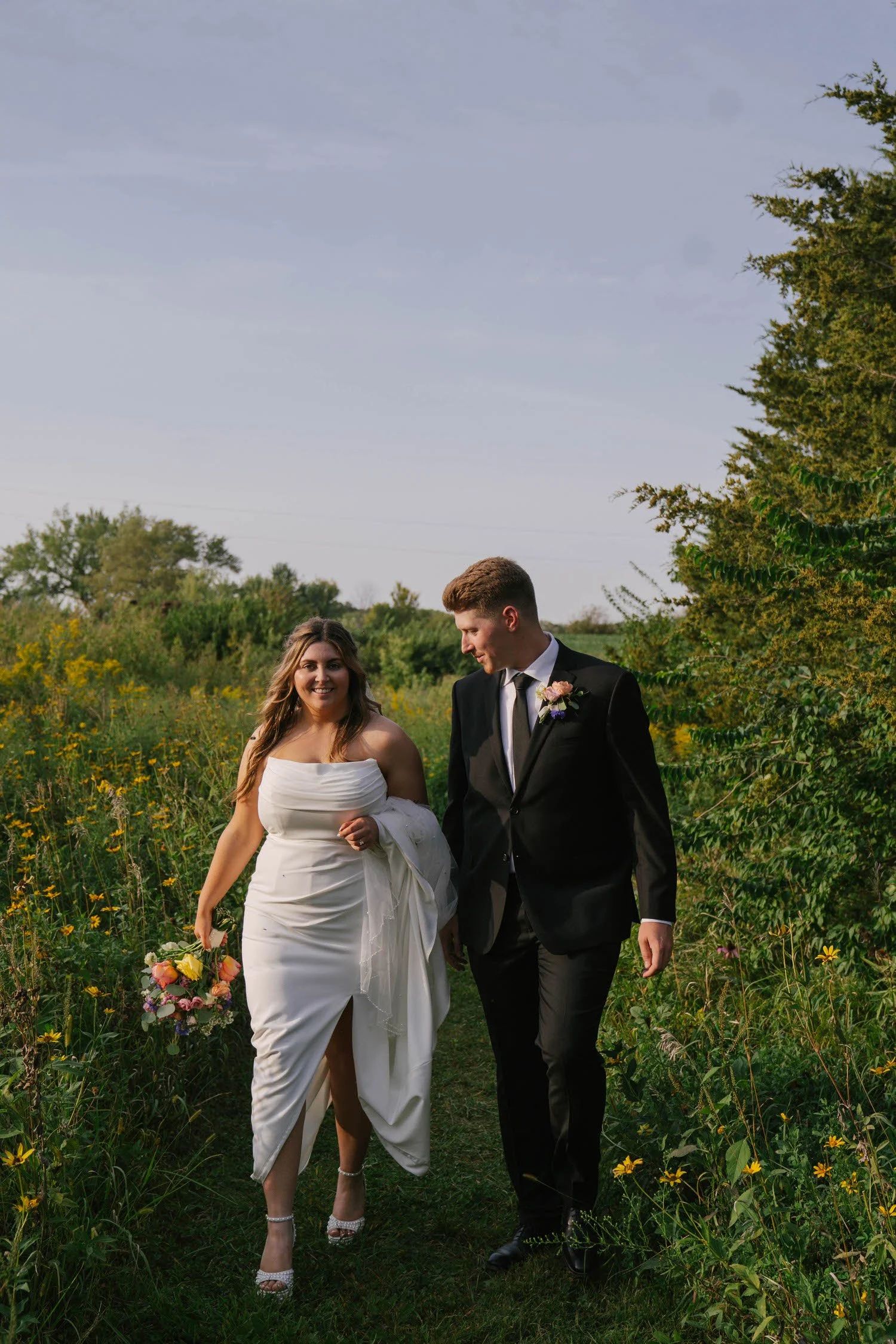 lauryn-trent-elopement-iris-aisle-winterset-iowa-raelyn-ramey-photography-290.jpg