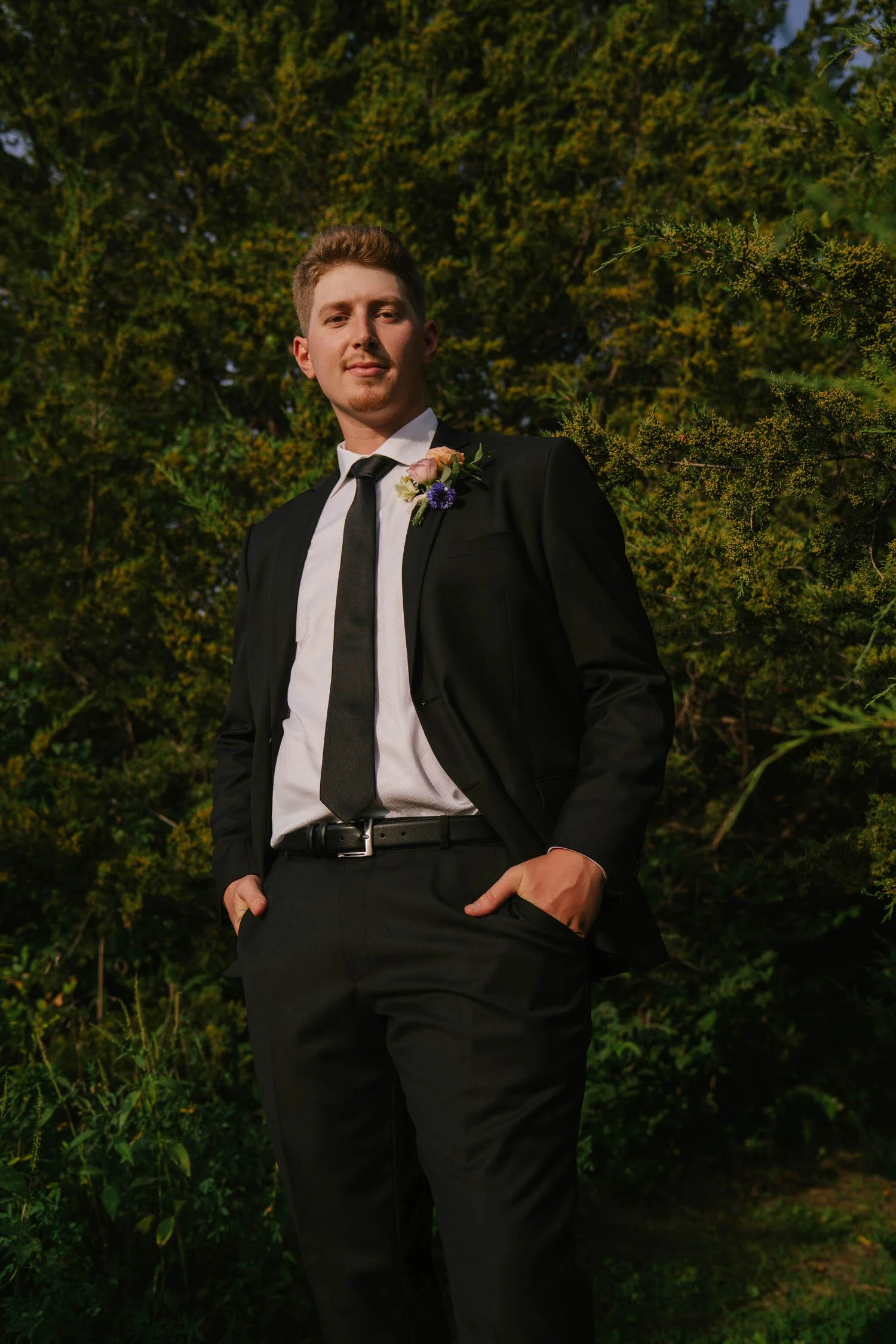 lauryn-trent-elopement-iris-aisle-winterset-iowa-raelyn-ramey-photography-304.jpg