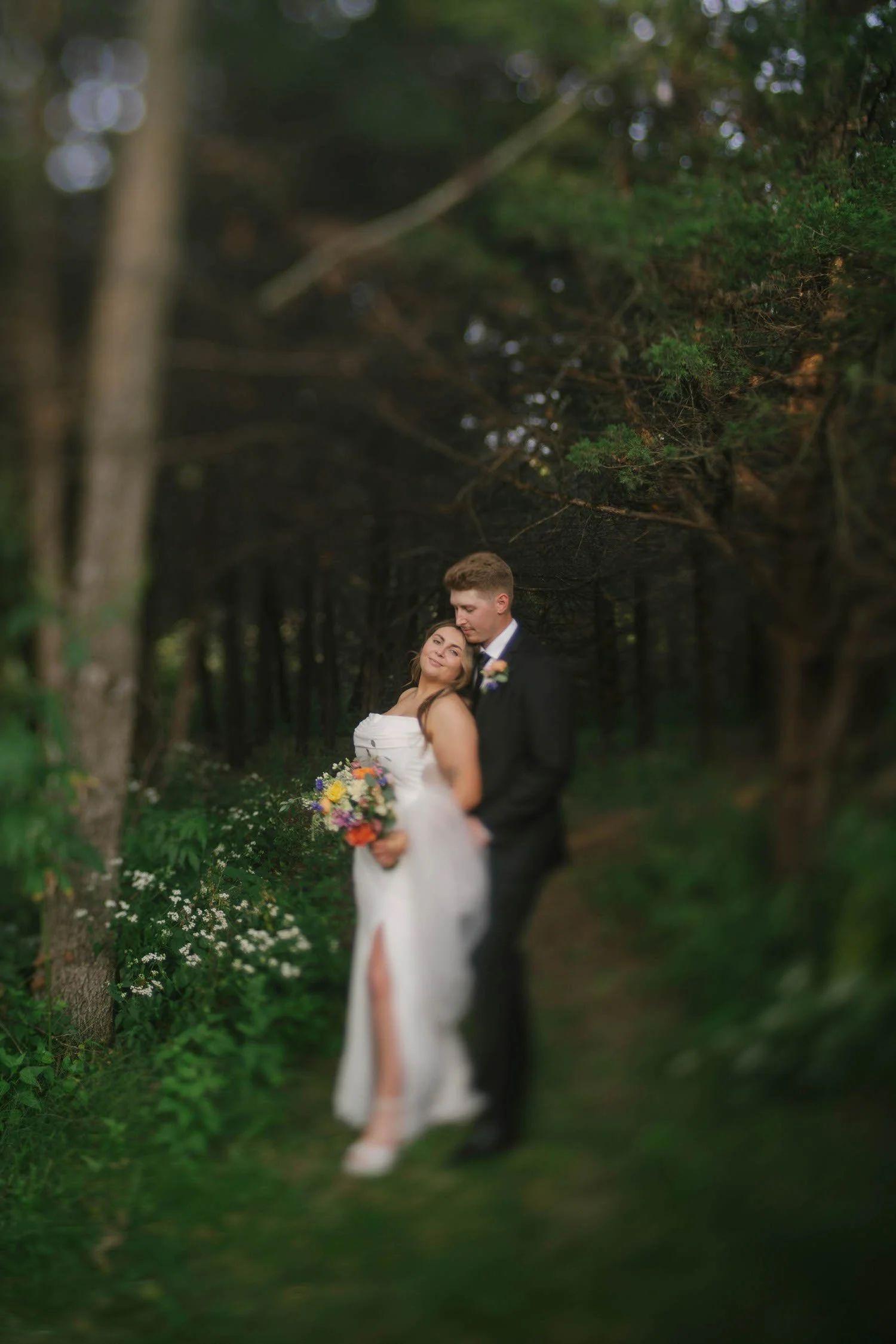 lauryn-trent-elopement-iris-aisle-winterset-iowa-raelyn-ramey-photography-331.jpg