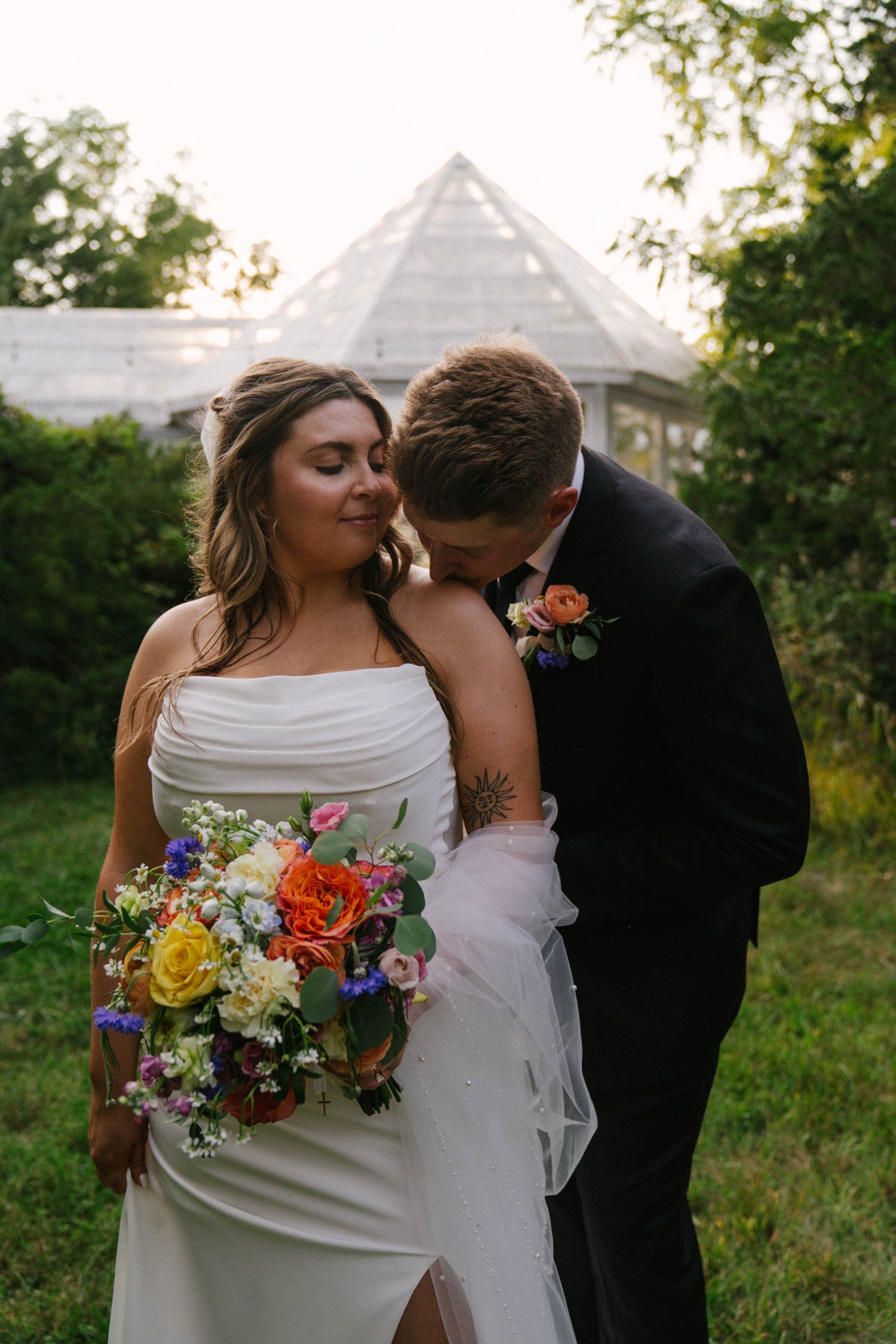 lauryn-trent-elopement-iris-aisle-winterset-iowa-raelyn-ramey-photography-366.jpg