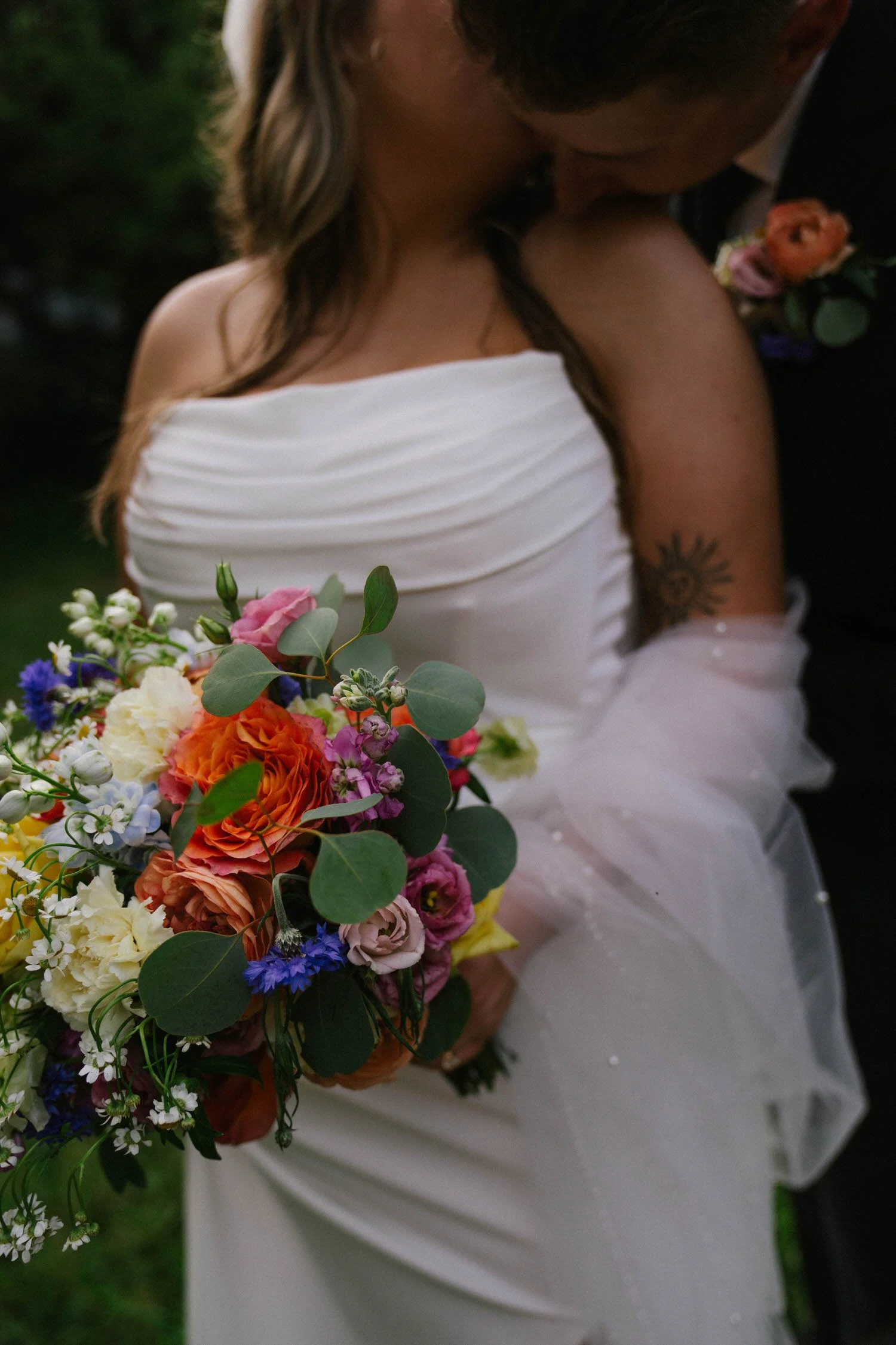 lauryn-trent-elopement-iris-aisle-winterset-iowa-raelyn-ramey-photography-368.jpg
