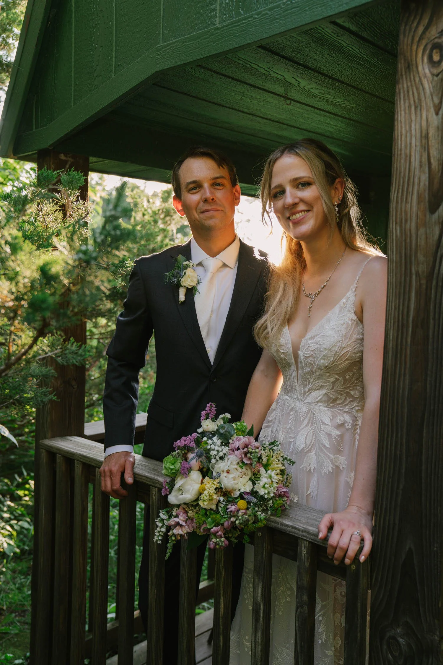 rachel-rett-micro-wedding-iris-aisle-winterset-iowa-raelyn-ramey-photography-305.jpg
