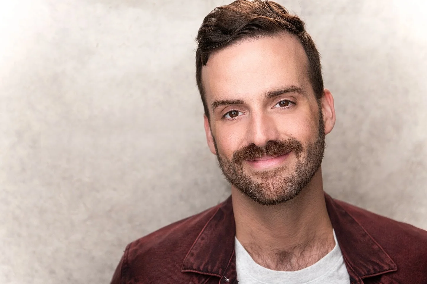 Hey, here is another new headshot! 🤩 
📸: @billybcreative 
&bull;
&bull;
&bull;
&bull;
&bull;
#vincentdiperi #nyc #hesdshots #codygarcia