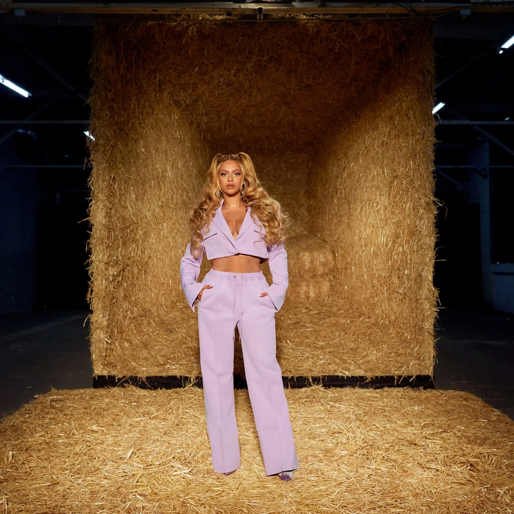 RODEO BEYONCE PURPLE SUIT.jpg