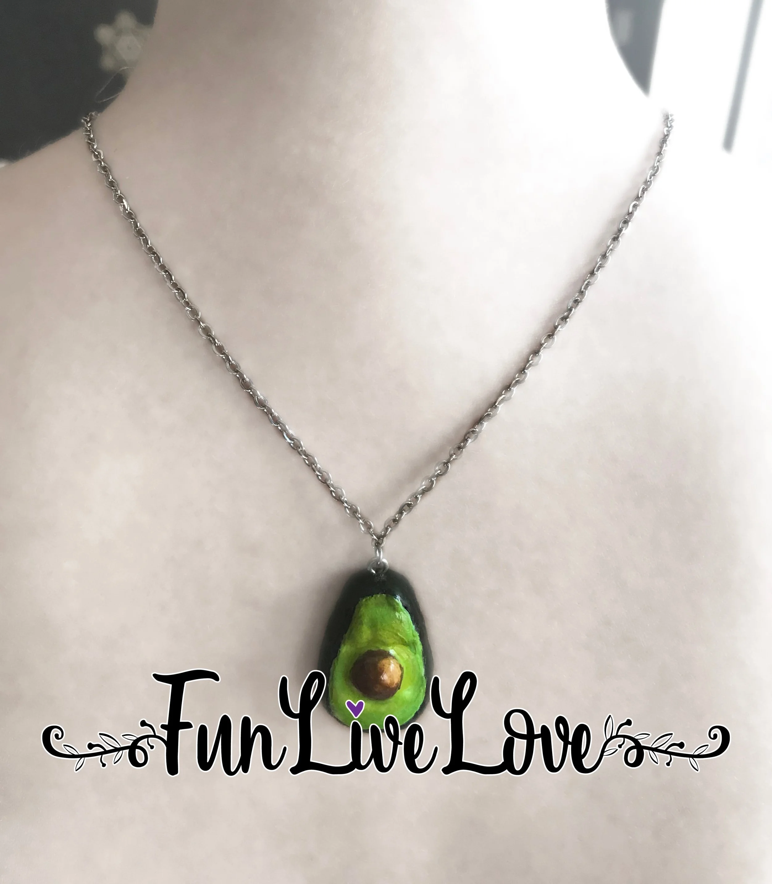 Avocadonecklace3.jpg