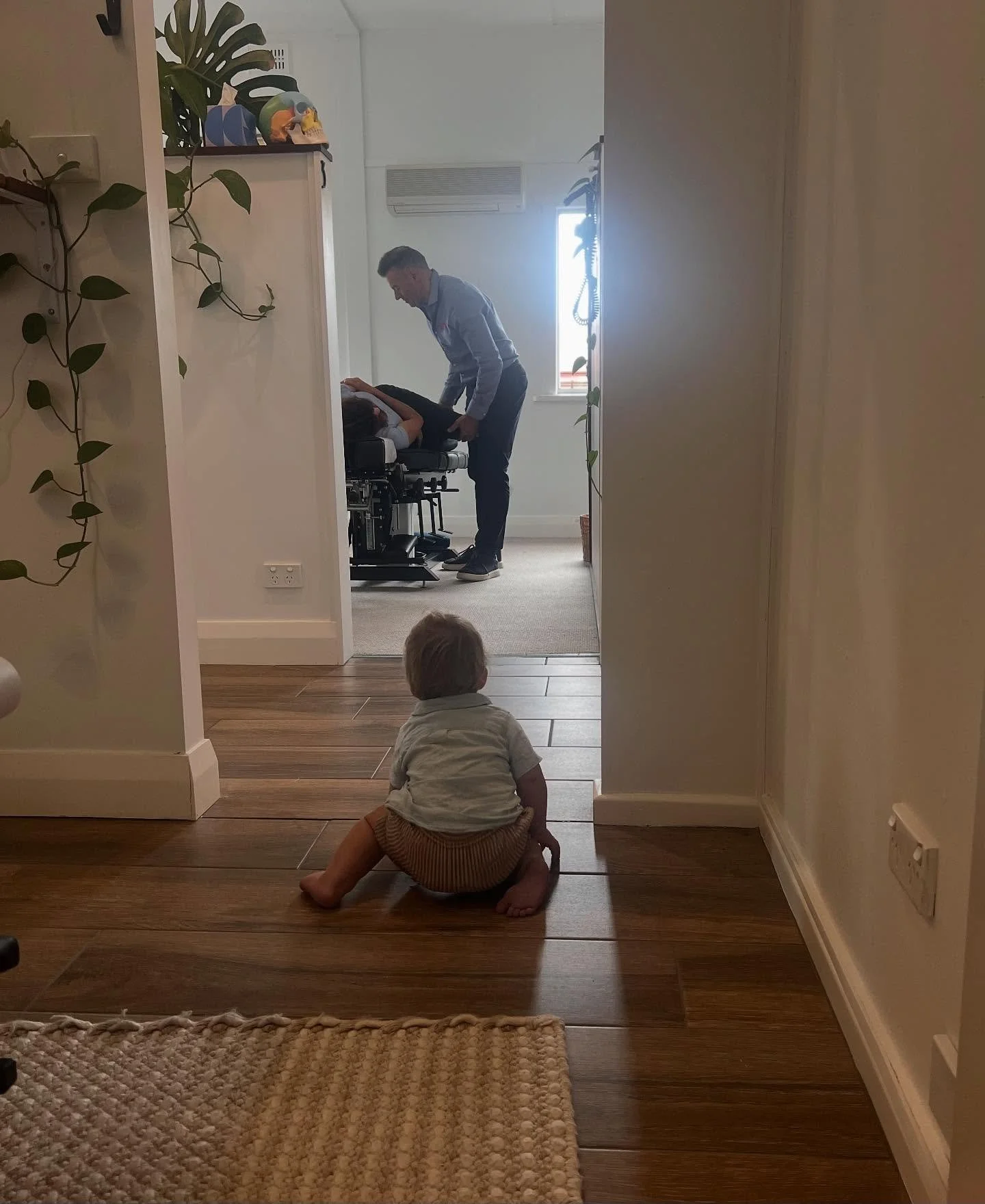 Friday Morning at Lume Chiropractic ✨
.
.
.
#familypractice #chiropractic #adjustment #kids #lumekids