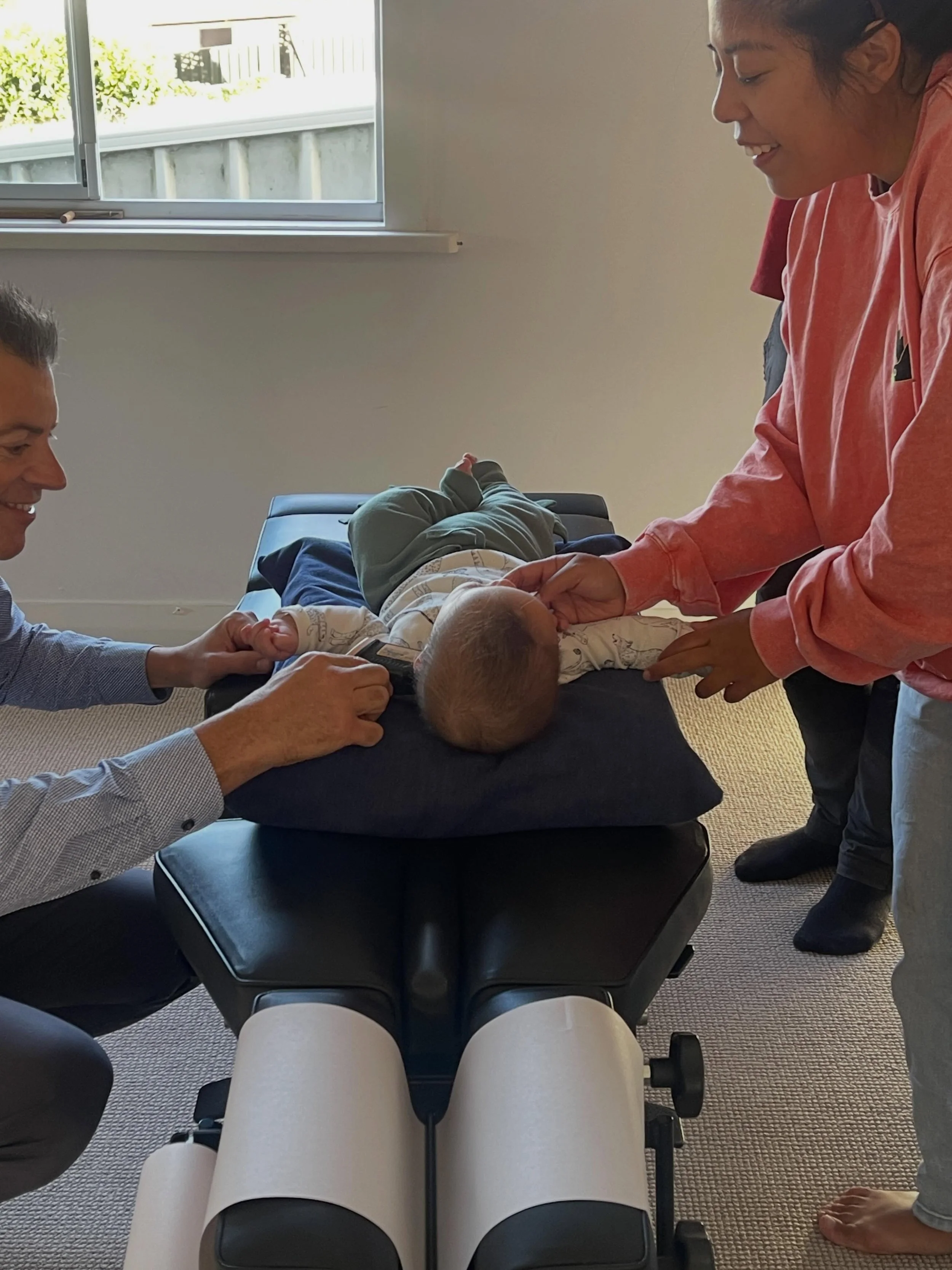 Taking care of little ones ❤️
.
.
.
#chiropractic #kidschiro #nervoussystemregulation