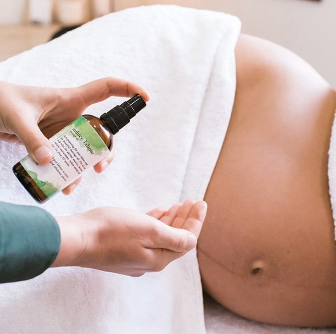 The lead up to the birth of your baby can be a mixture of emotions; excitement, anticipation, worry, fear and exhaustion!! Acupuncture and acupressure can be a great way to help you relax and prepare for labour.⁣ Research has shown that Acupuncture m