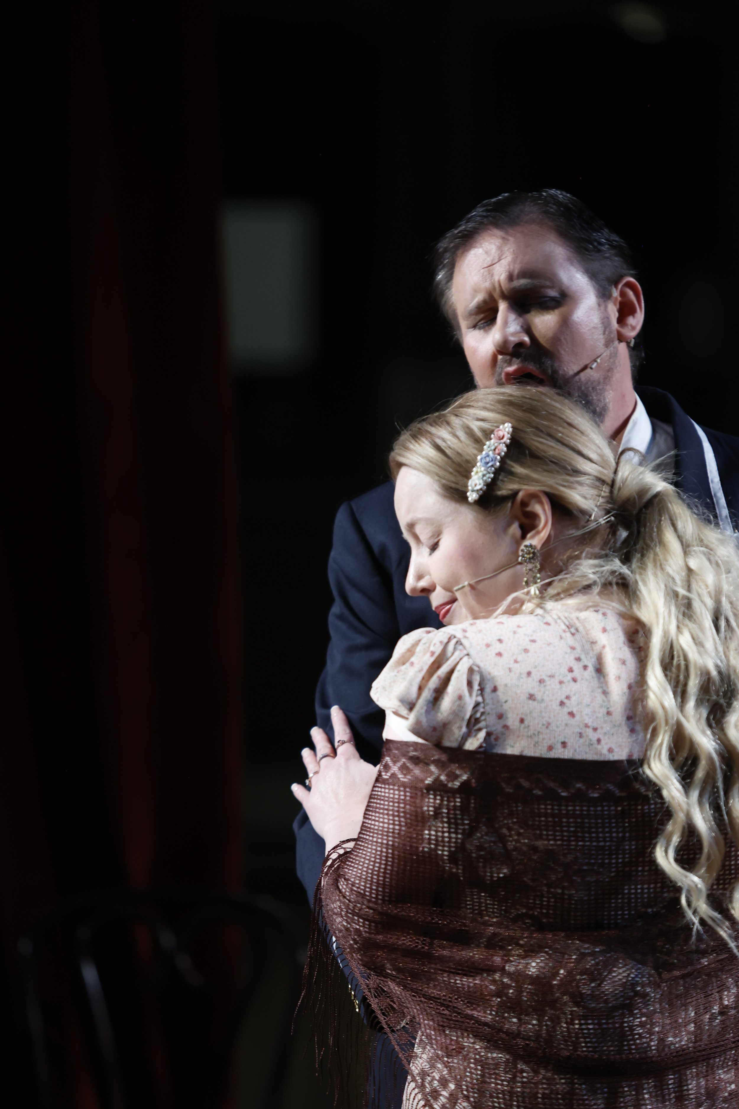 Katherine Doig (Valencienne) and Nigel Withington (Camille de Rosillon)