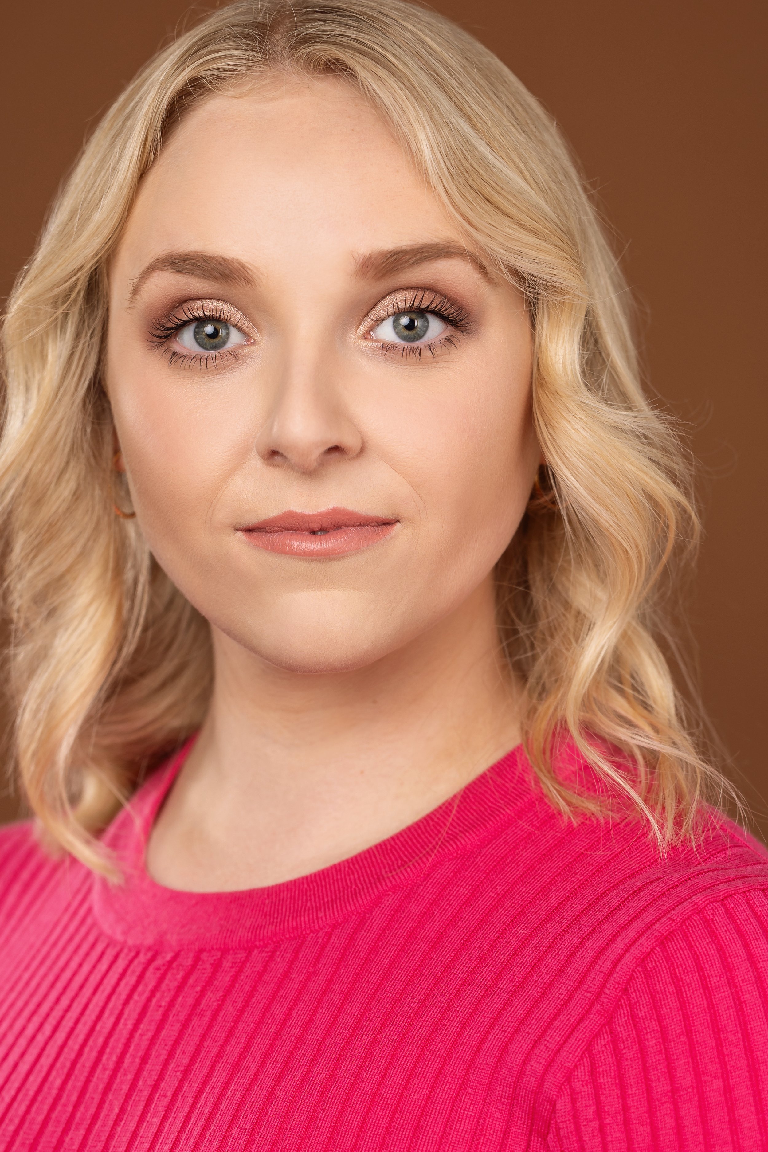 Matilda Wickbom as Nora