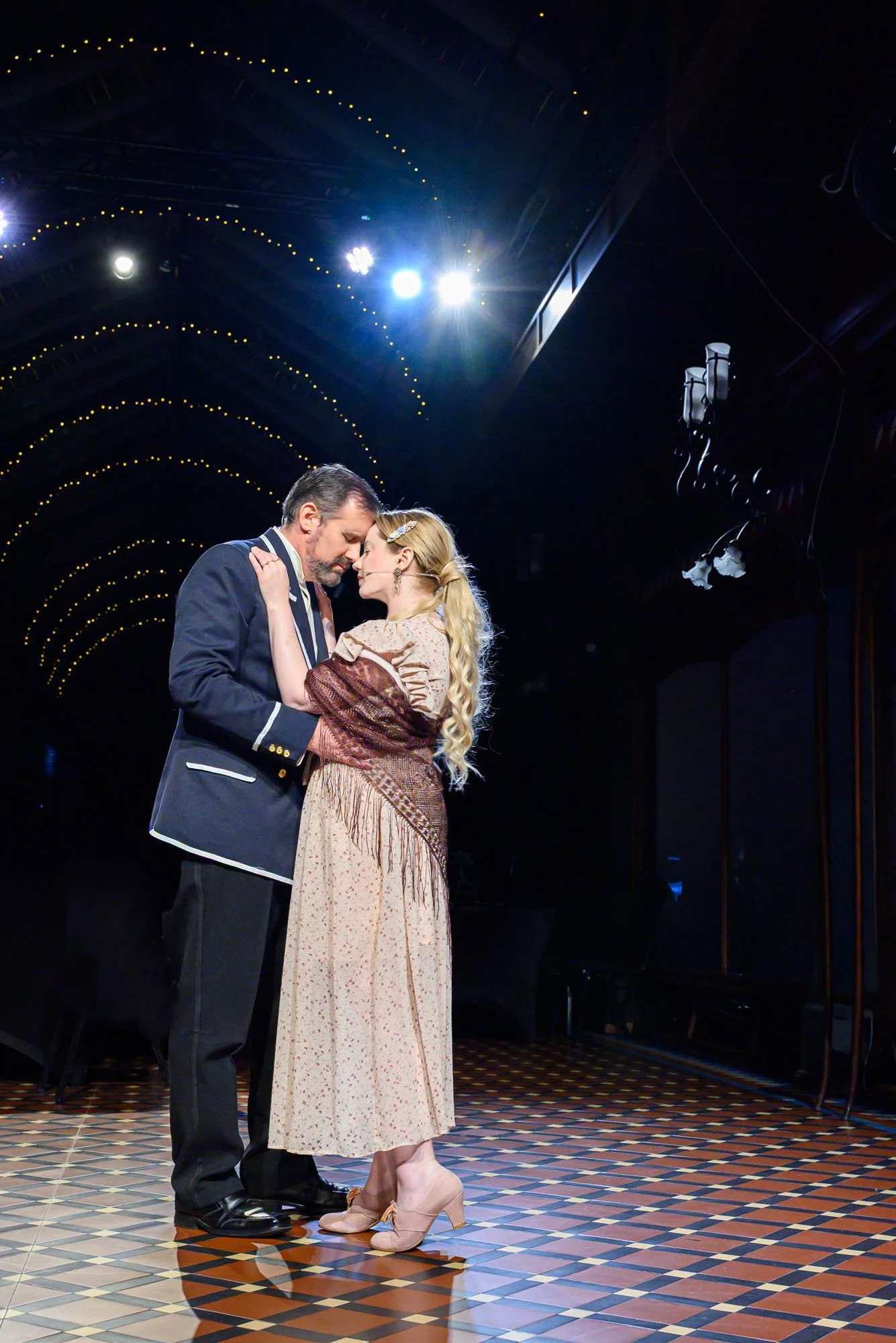 Merry Widow-160 Y.jpg