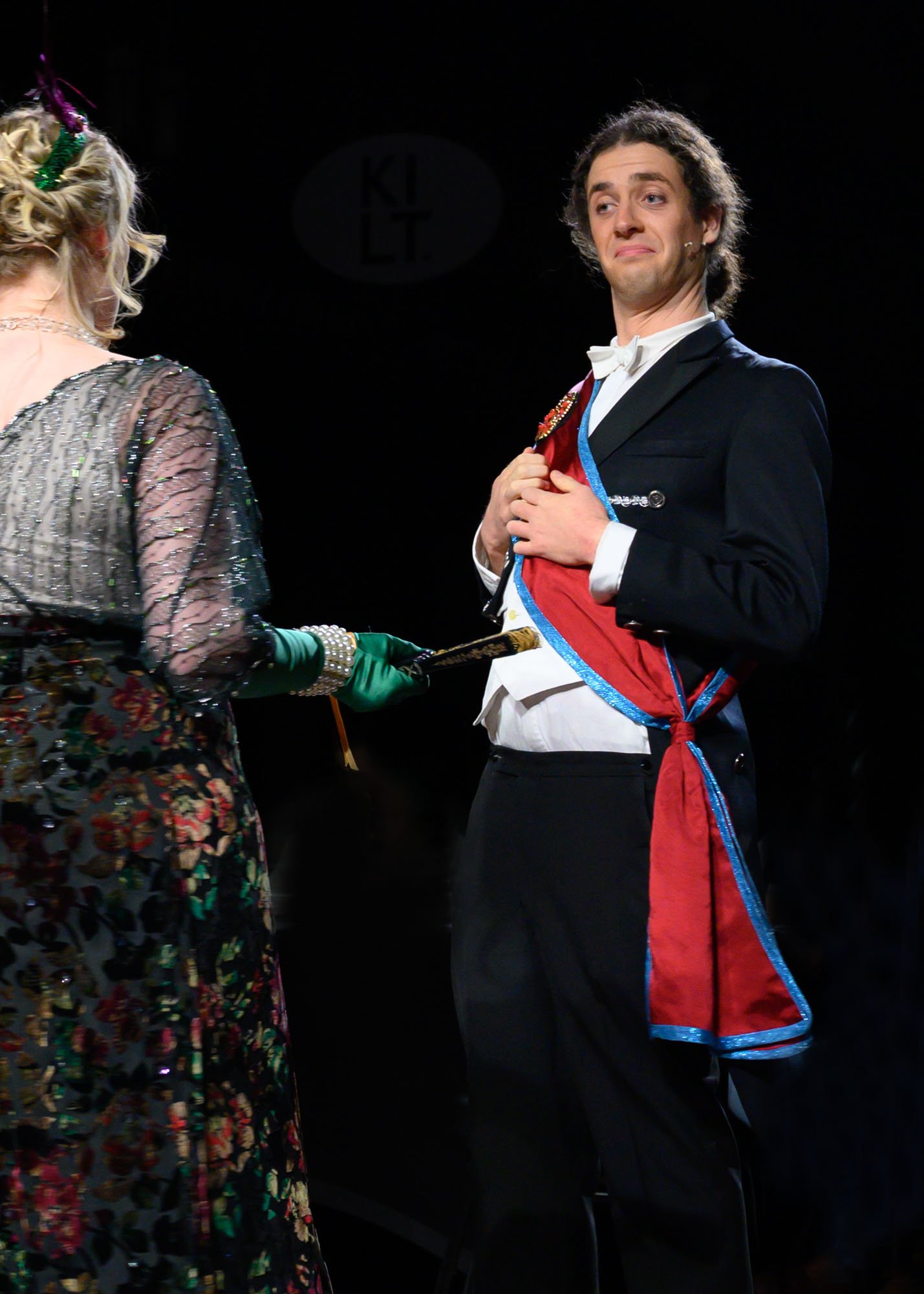 Matilda Wickbom (Hanna) and Kahu Gray (Viscount Nicolas Cascada) 