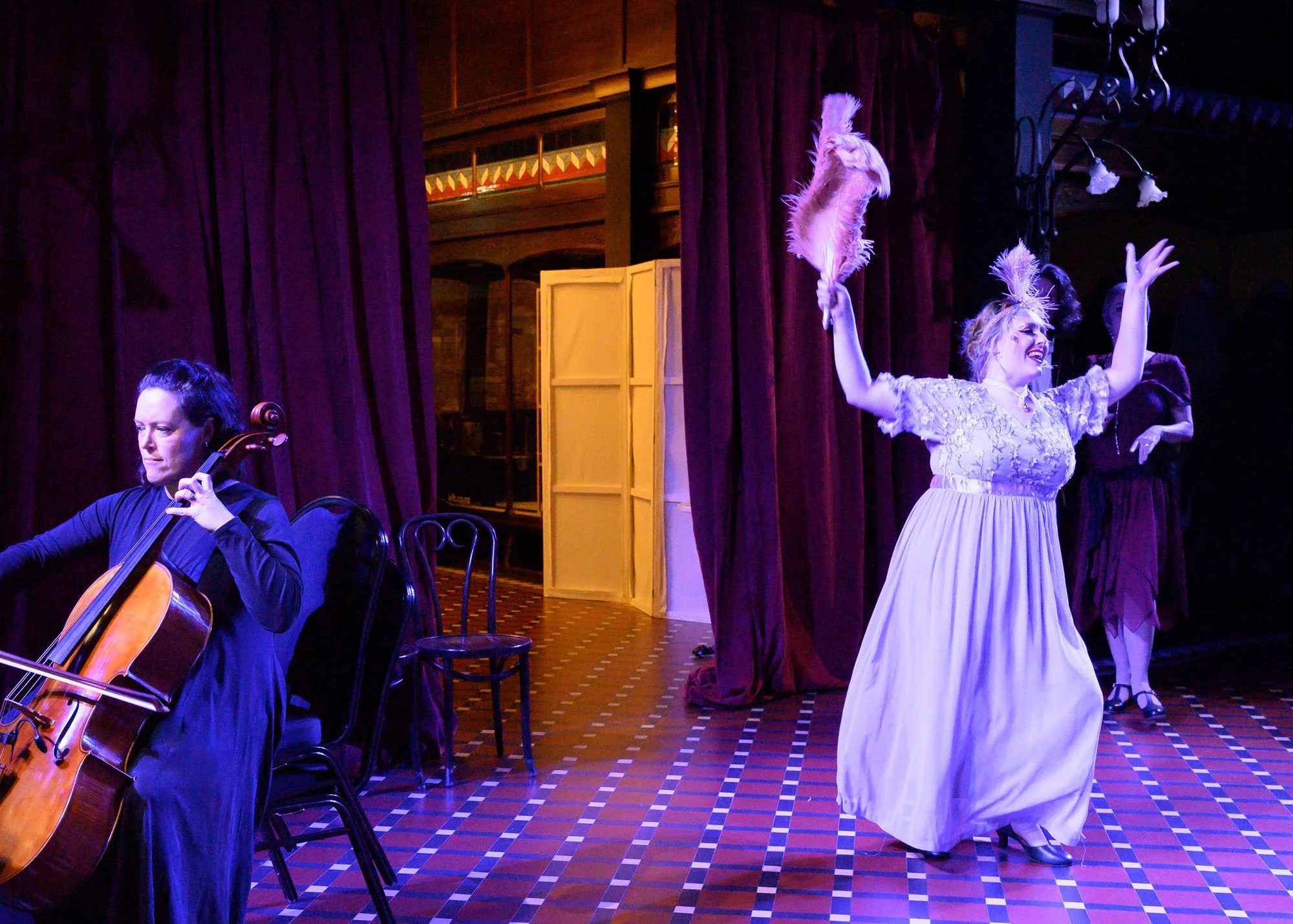 Sophie Tanner - Cello and Matilda Wickbom (Hanna)